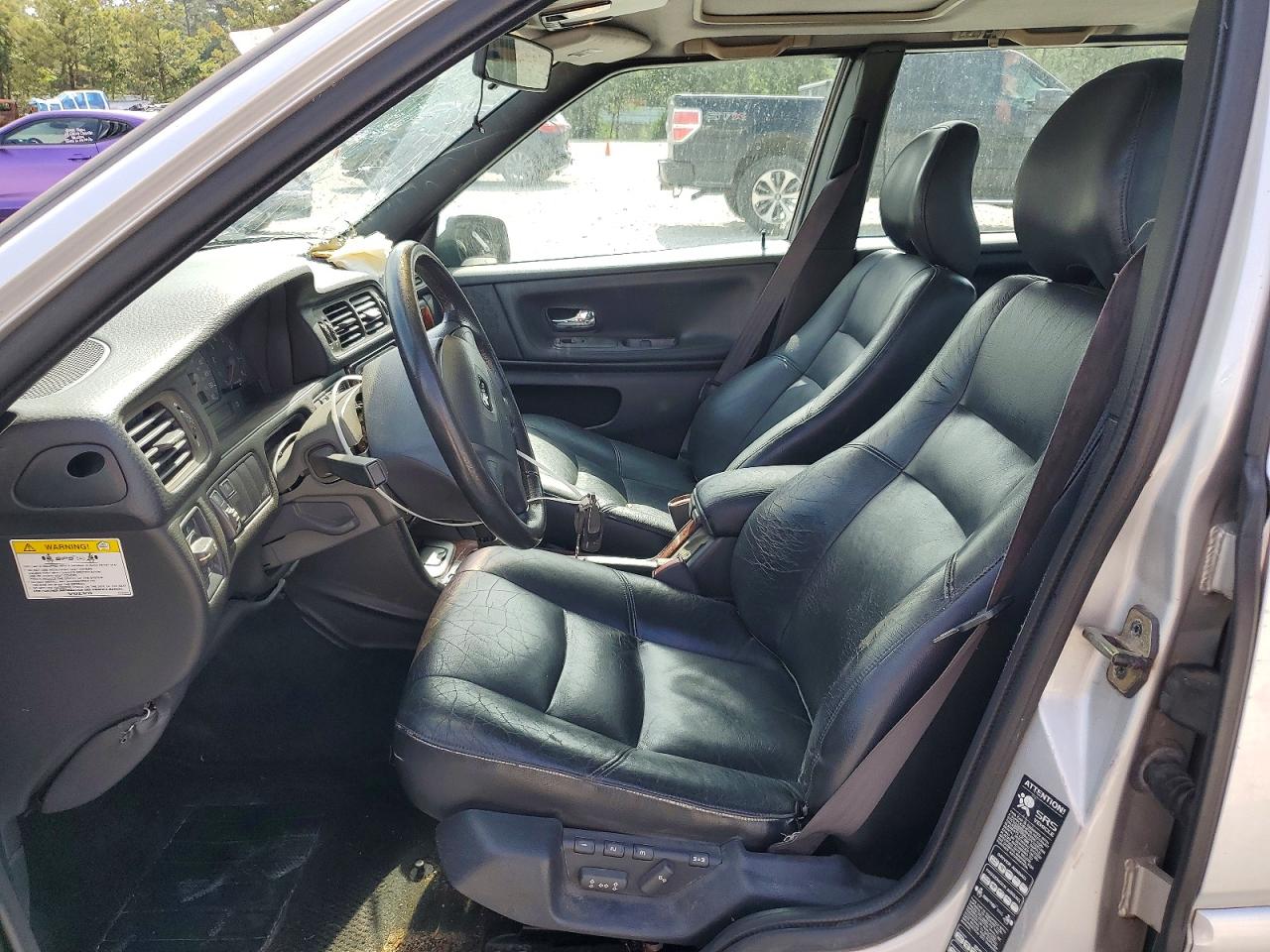 2000 Volvo S70 Base Silver vin: YV1LS61J9Y2657472