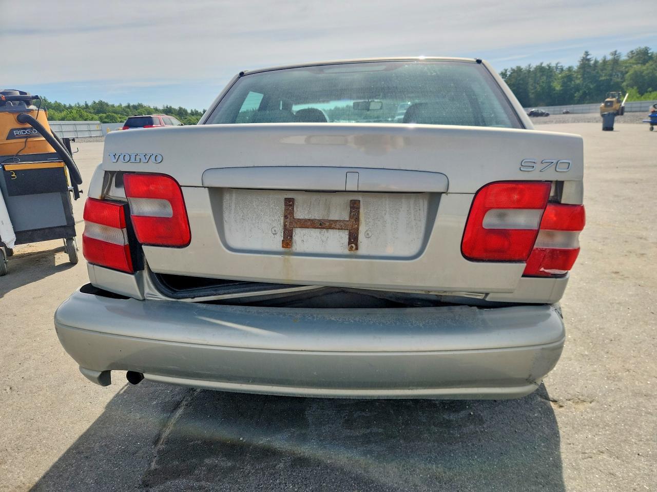 2000 Volvo S70 Base Серебряный vin: YV1LS61JXY2631253