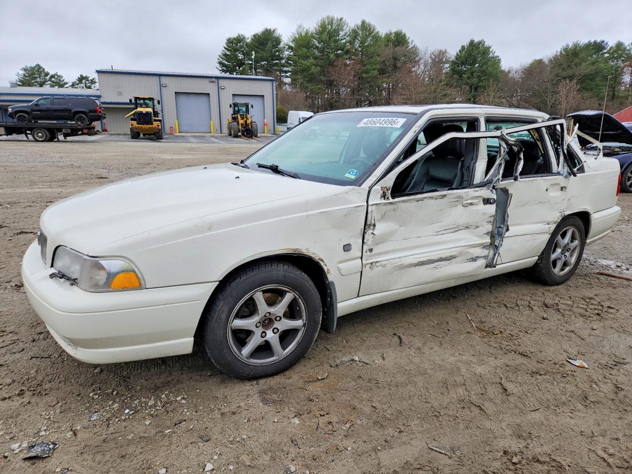 2000 Volvo S70 Base White vin: YV1LS61JXY2636680