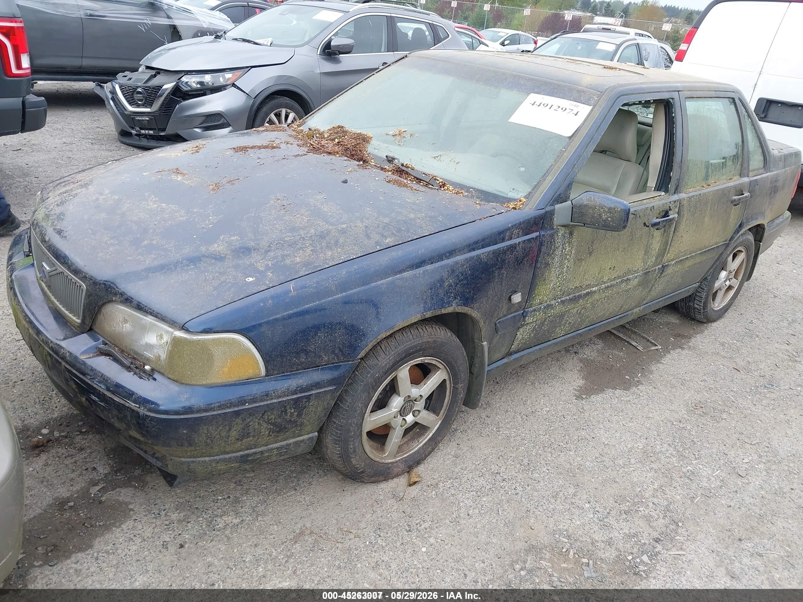 1999 Volvo S70   Blue vin: YV1LT56D5X2589261
