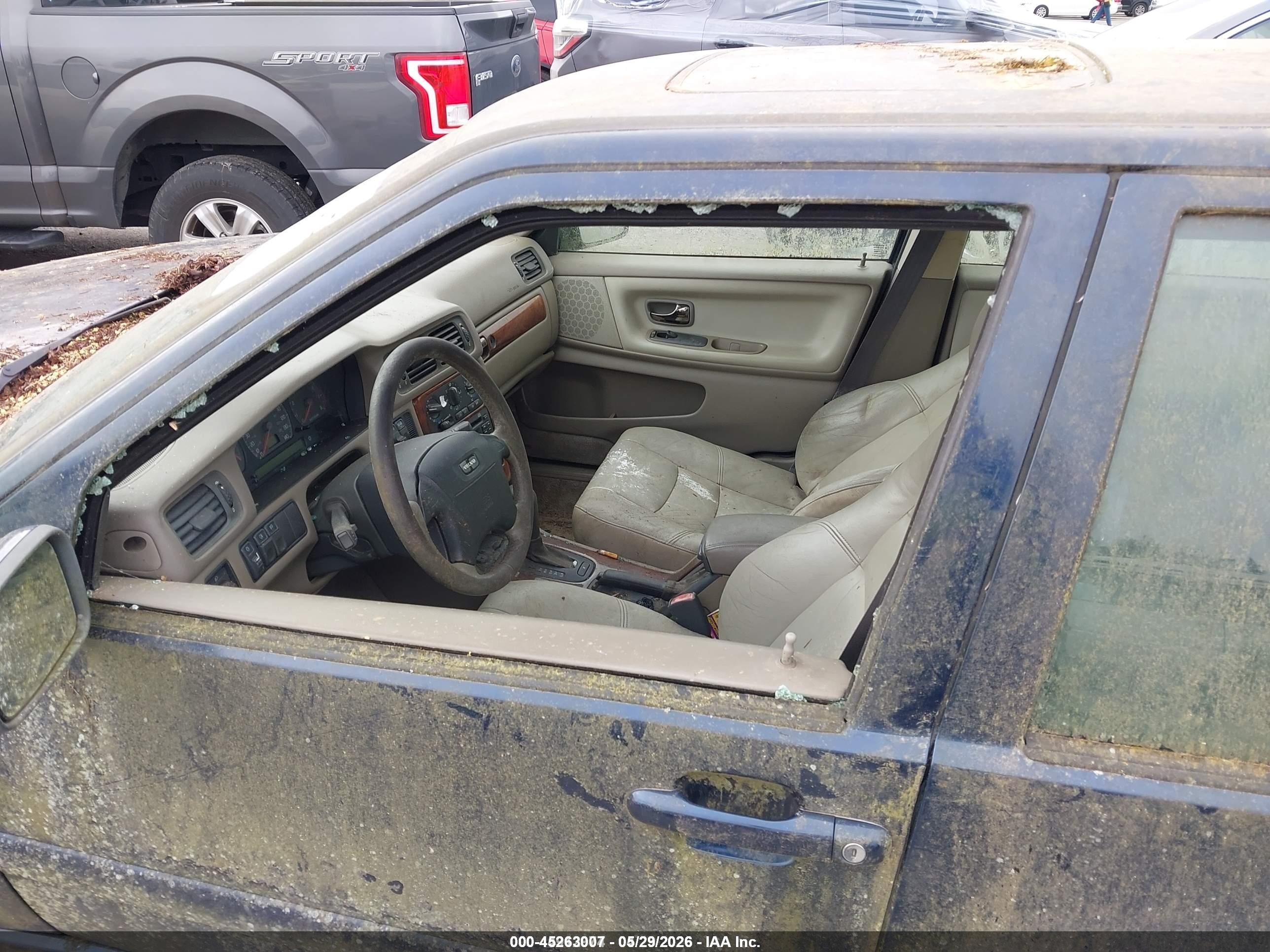 1999 Volvo S70   Blue vin: YV1LT56D5X2589261