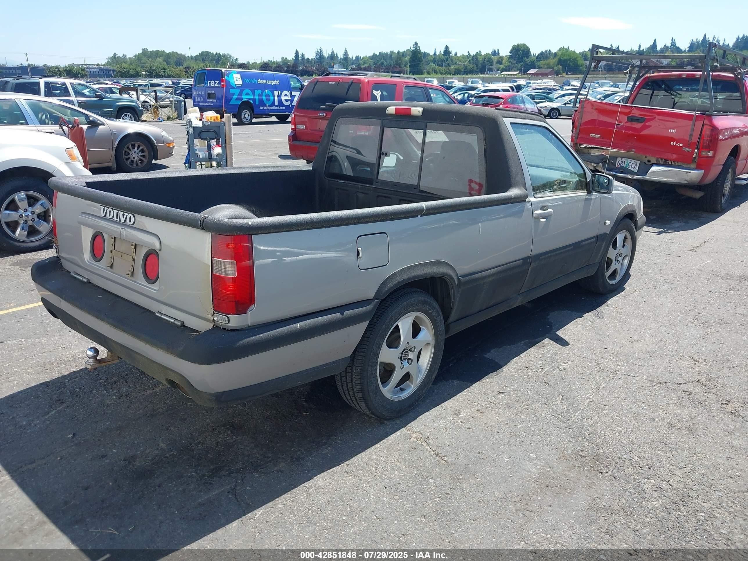 1998 Volvo V70 T5 Серебряный vin: YV1LW5341W2377015