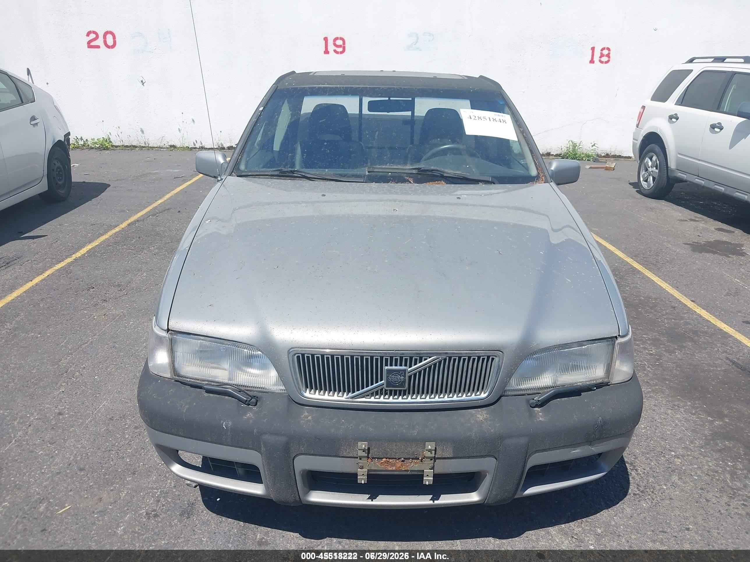 1998 Volvo V70 T5 Серый vin: YV1LW5341W2377015