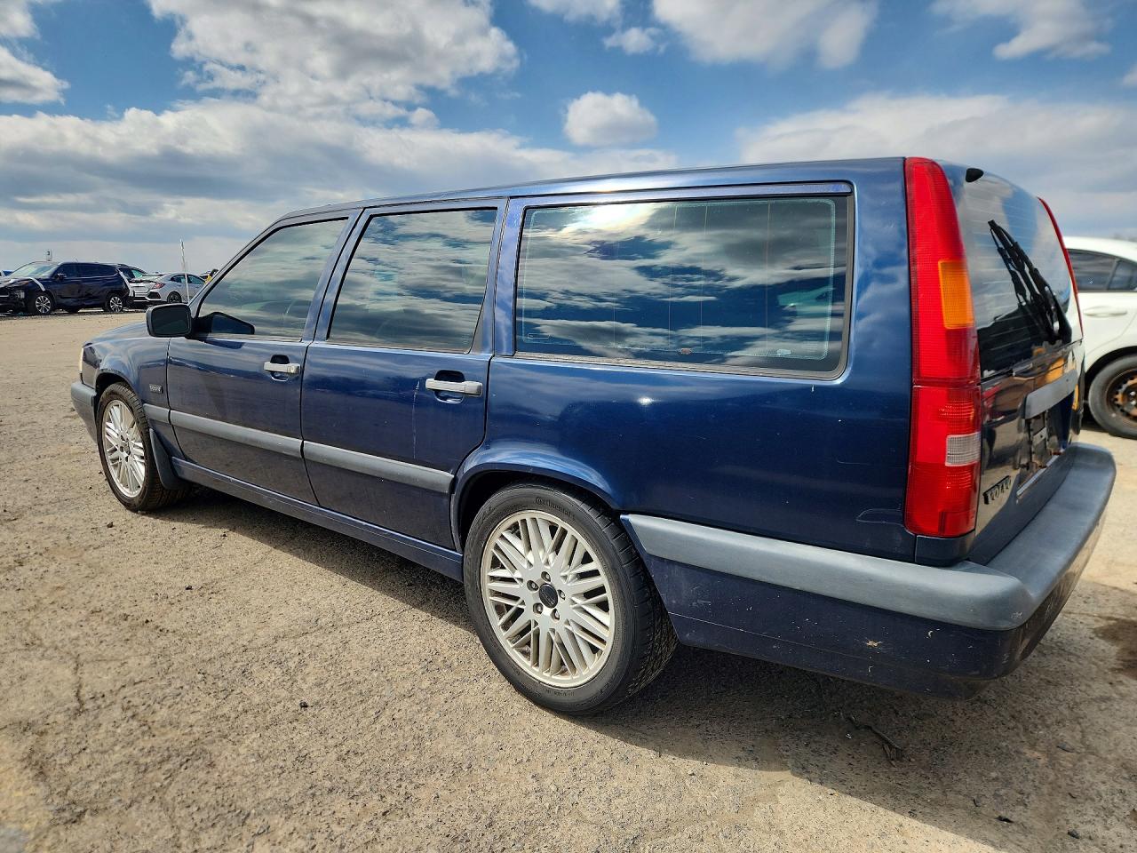 1994 Volv 850 Blue vin: YV1LW5503R2035662