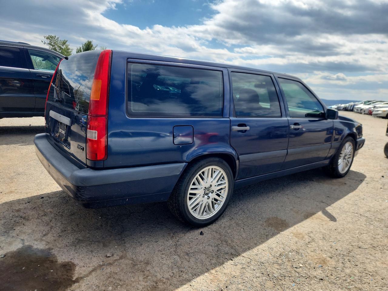 1994 Volv 850 Blue vin: YV1LW5503R2035662
