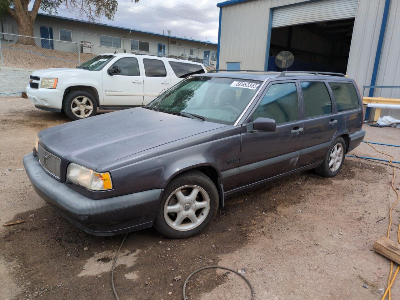 1995 Volvo 850 Base Purple vin: YV1LW5539S2121185