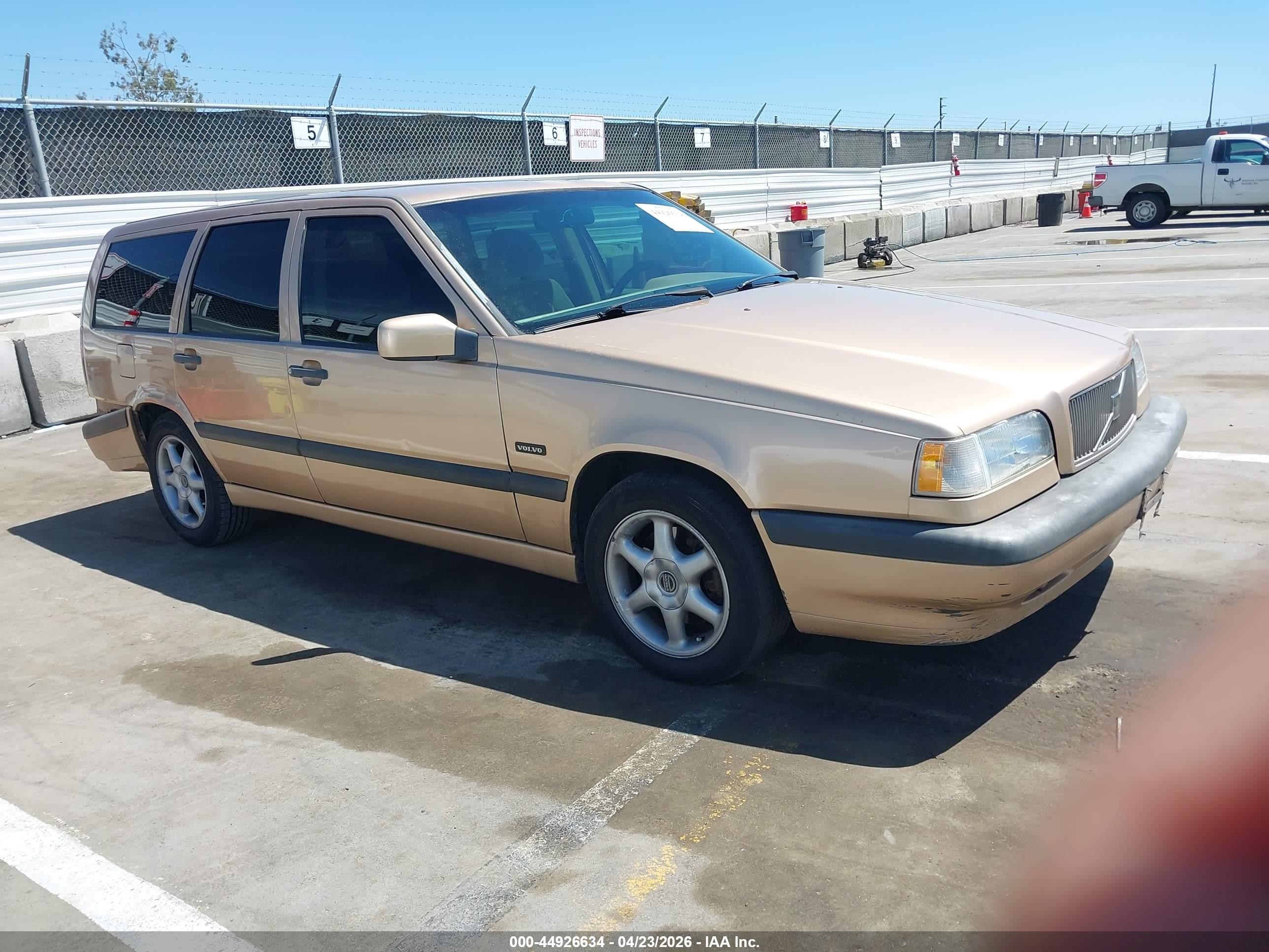 YV1LW5540T2195363