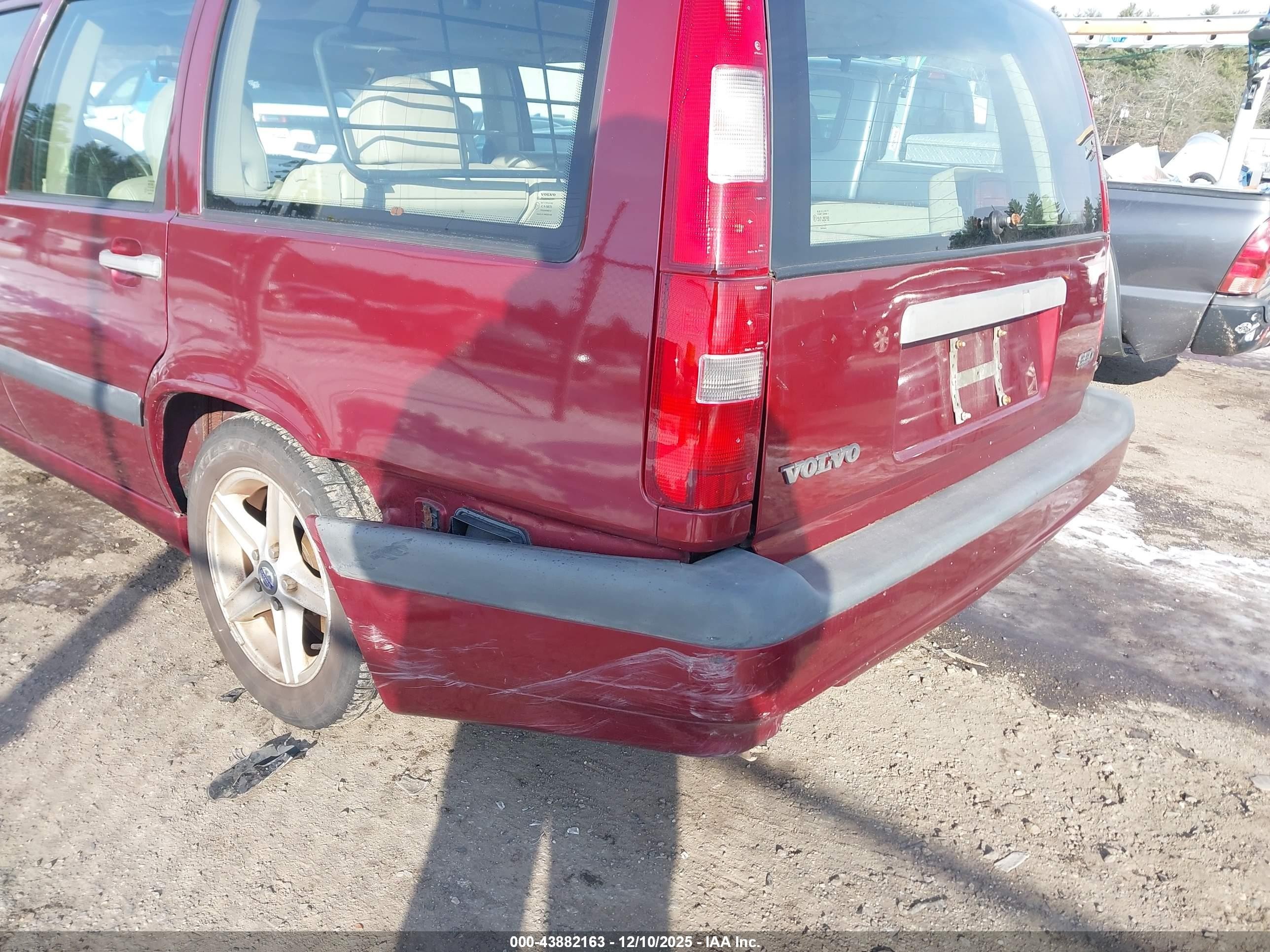 1997 Volvo 850 Gt Red vin: YV1LW5546V2334656