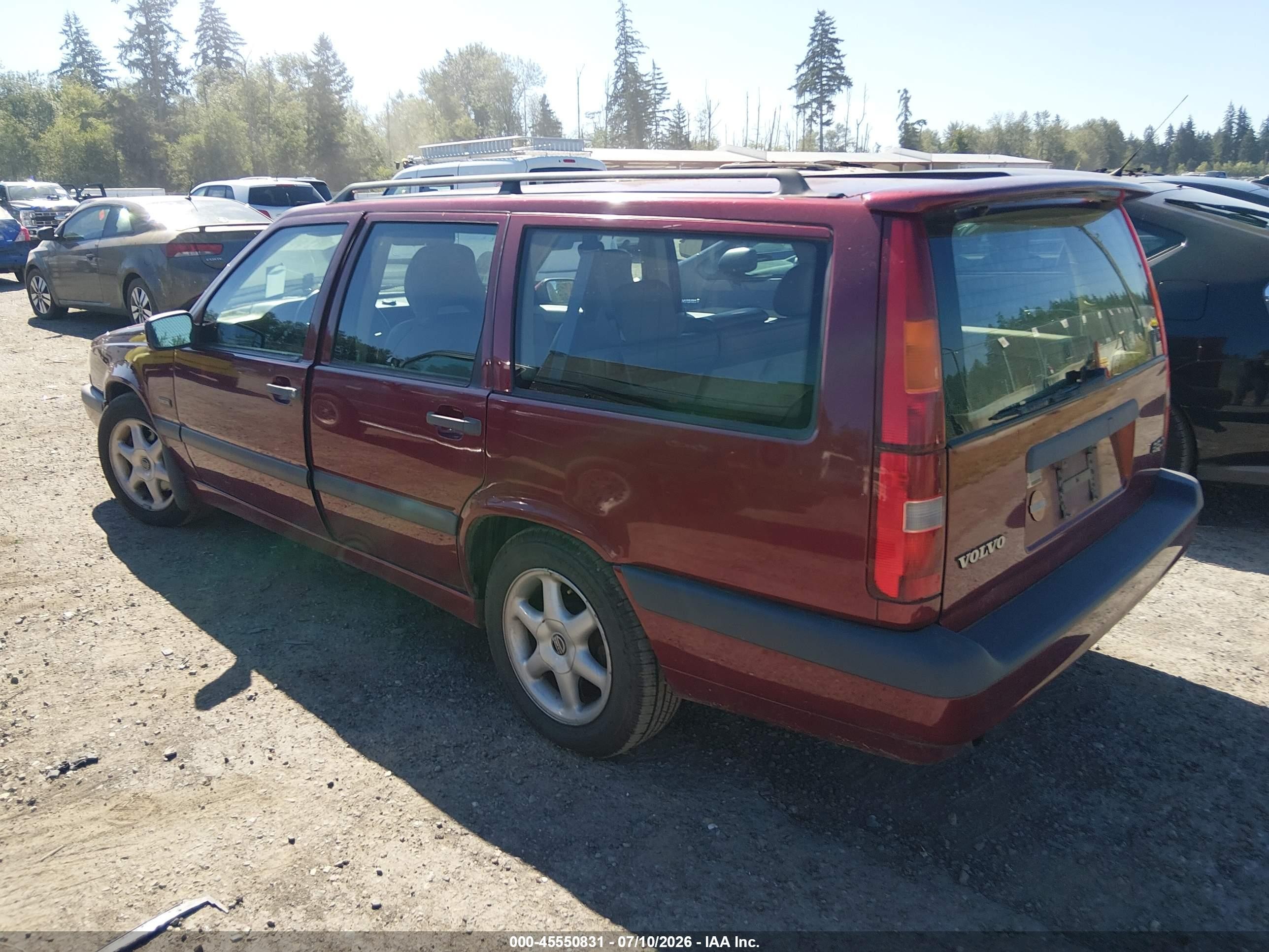 1997 Volvo 850 Gt Red vin: YV1LW554XV2337575