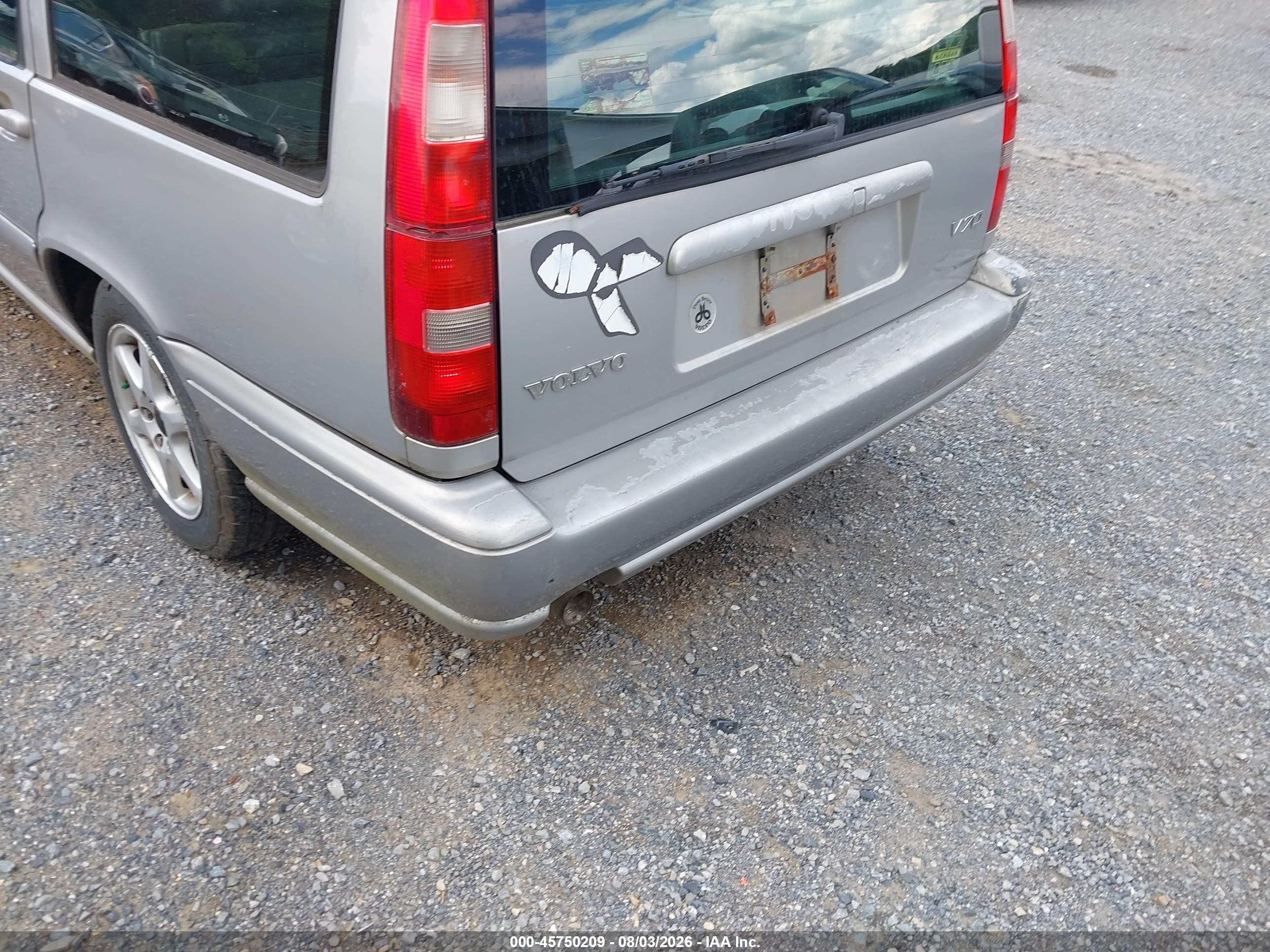 1998 Volvo V70   Серебряный vin: YV1LW5577W3474902