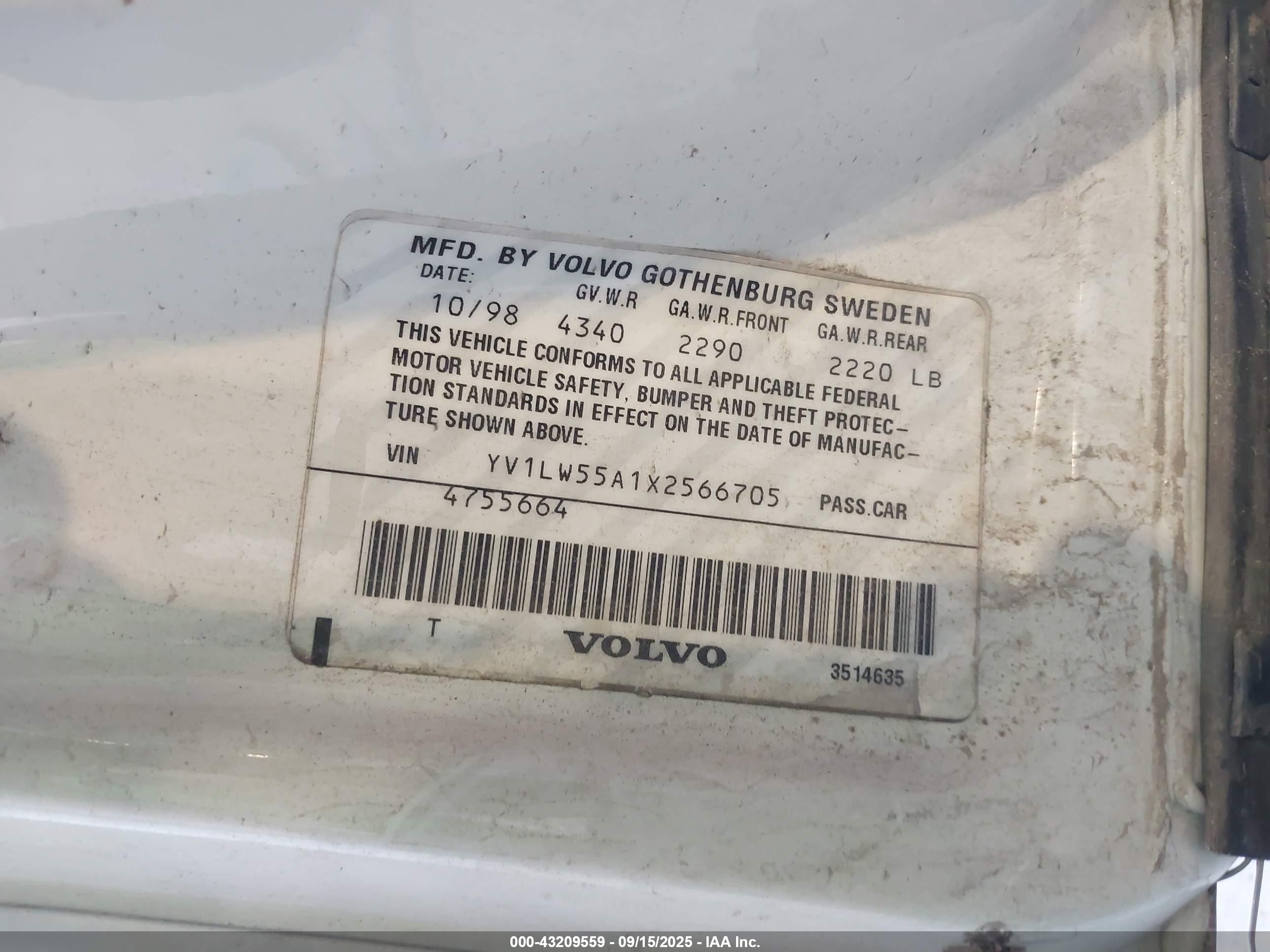 1999 Volvo V70   White vin: YV1LW55A1X2566705