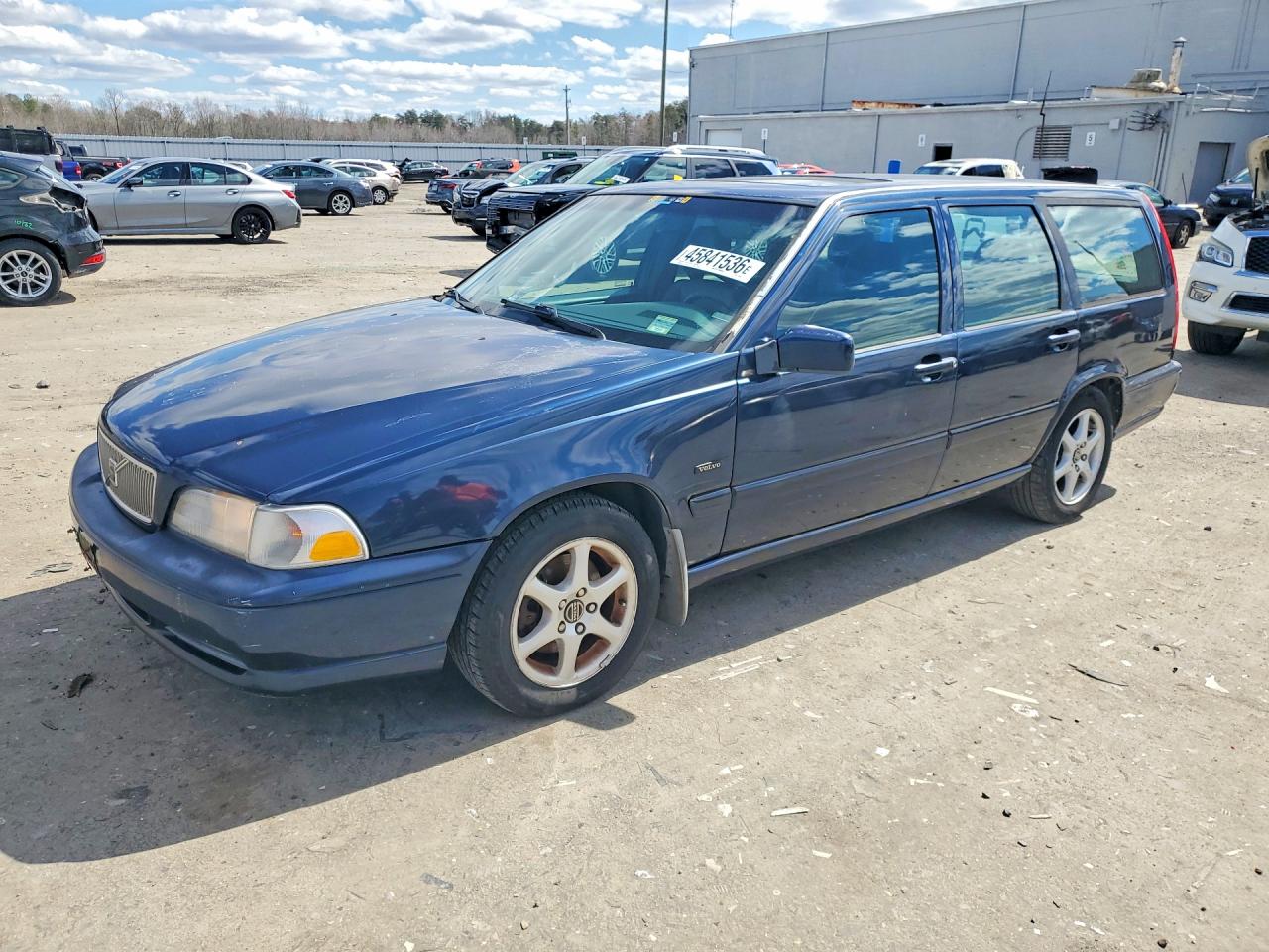 YV1LW5672W2501699