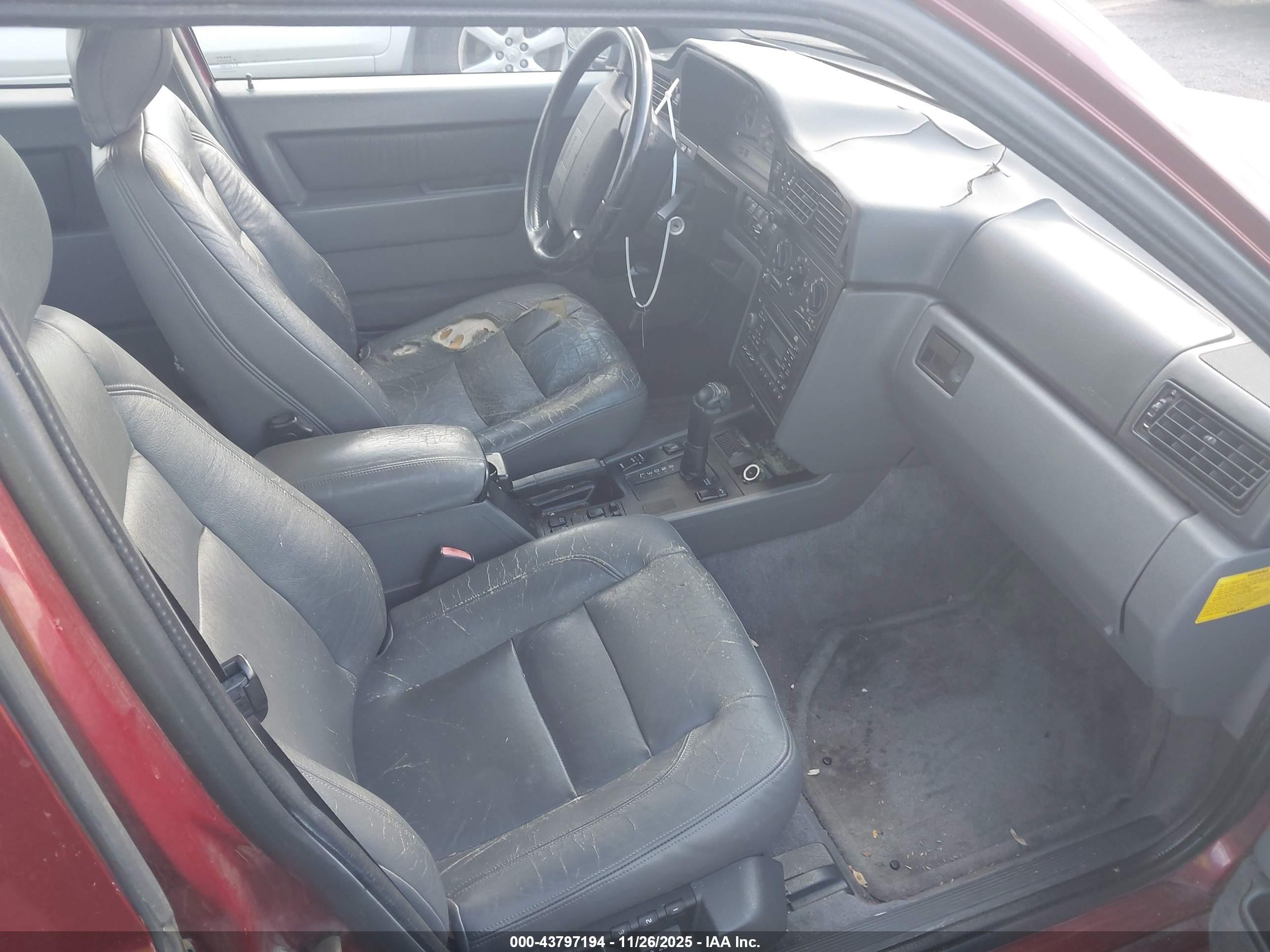 1997 Volvo 850 T5 Burgundy vin: YV1LW5728V2308040