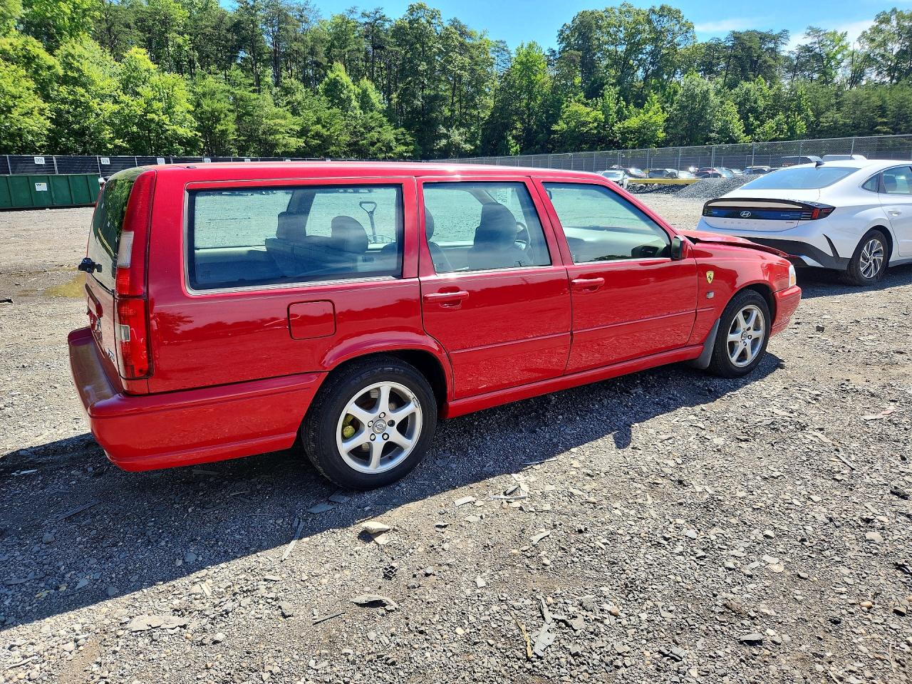 2000 Volvo V70 Red vin: YV1LW61J2Y2669418
