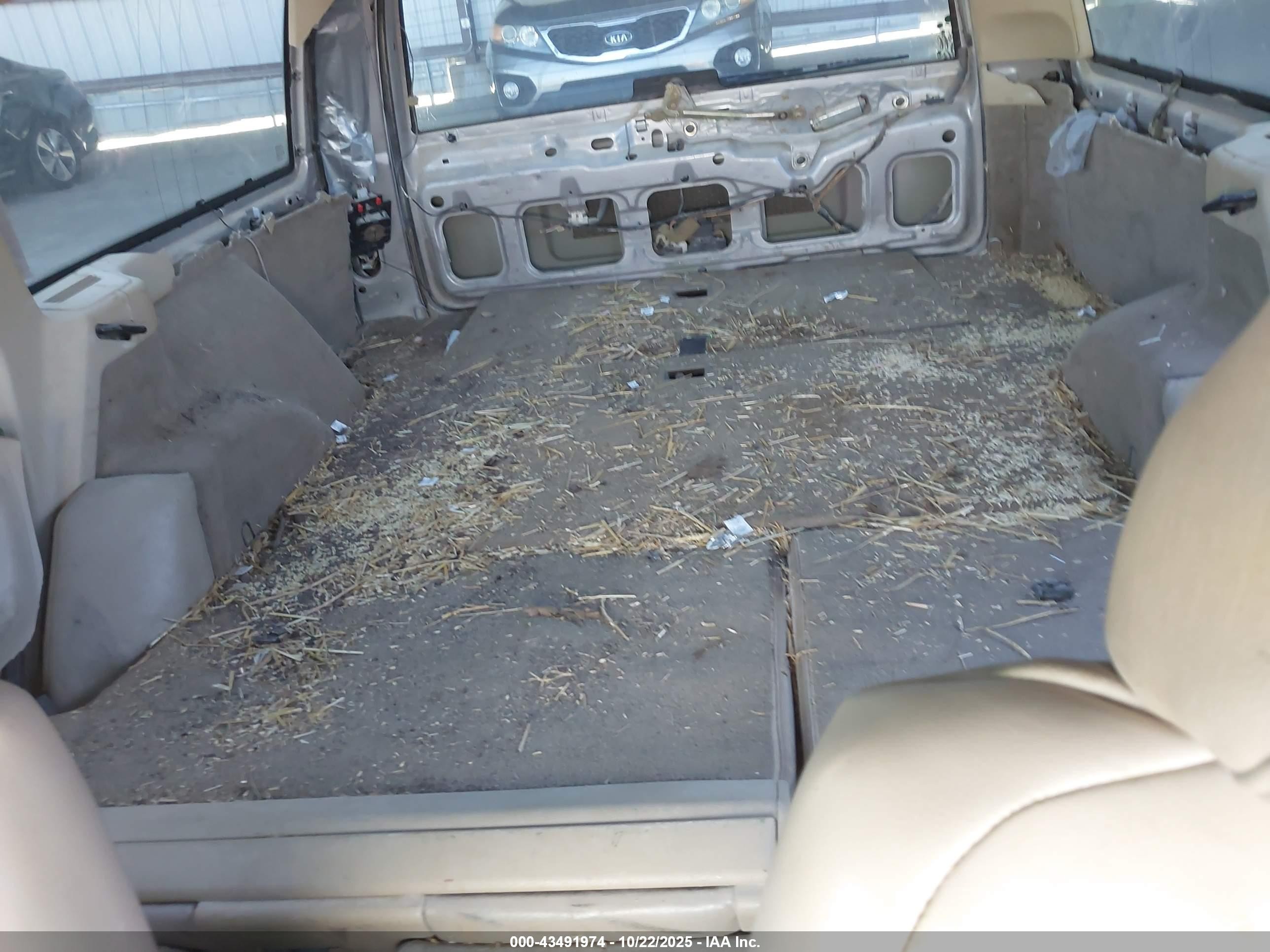 2000 Volvo V70 Se Серебряный vin: YV1LW61J8Y2732179