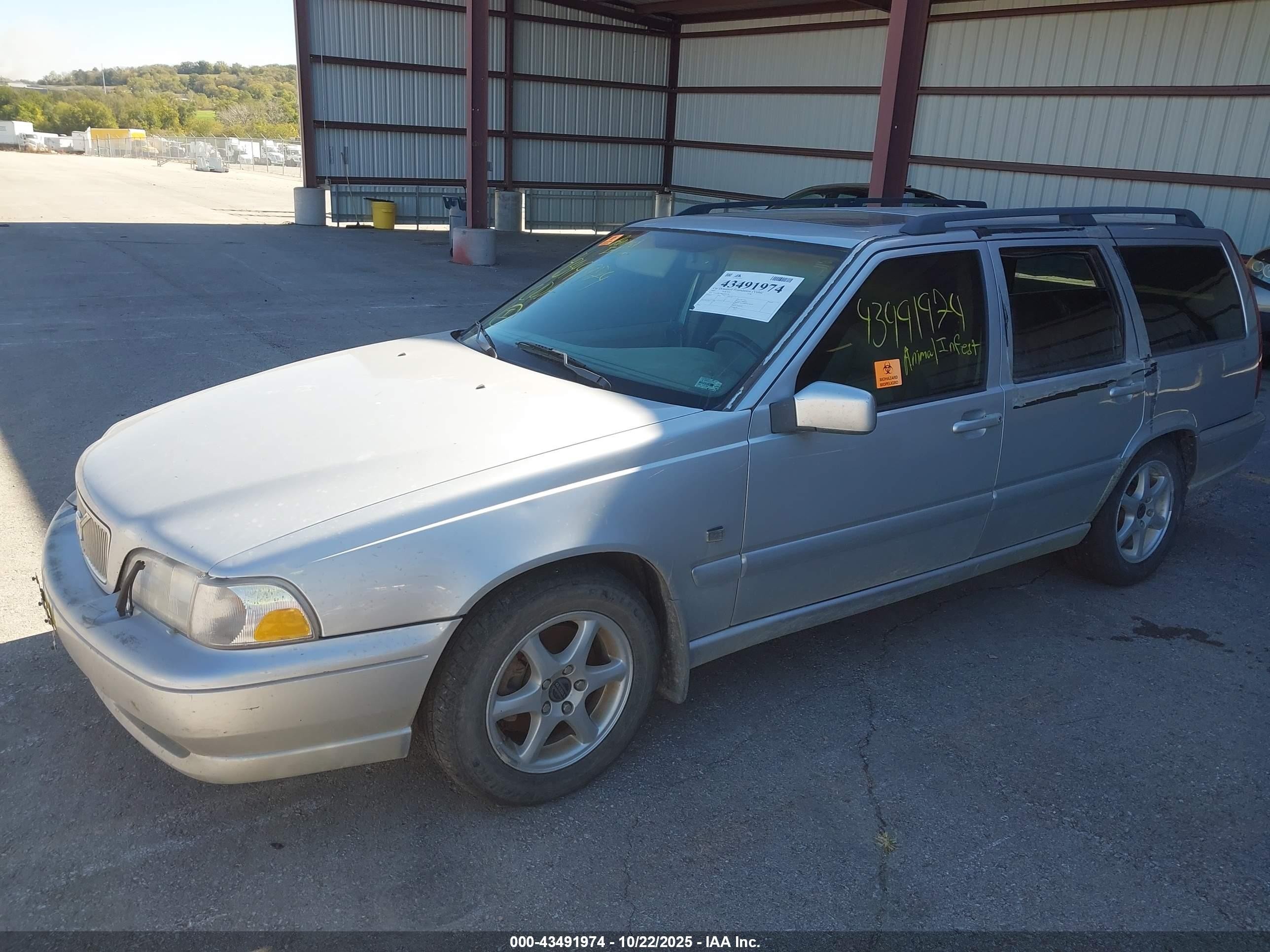 2000 Volvo V70 Se Серебряный vin: YV1LW61J8Y2732179