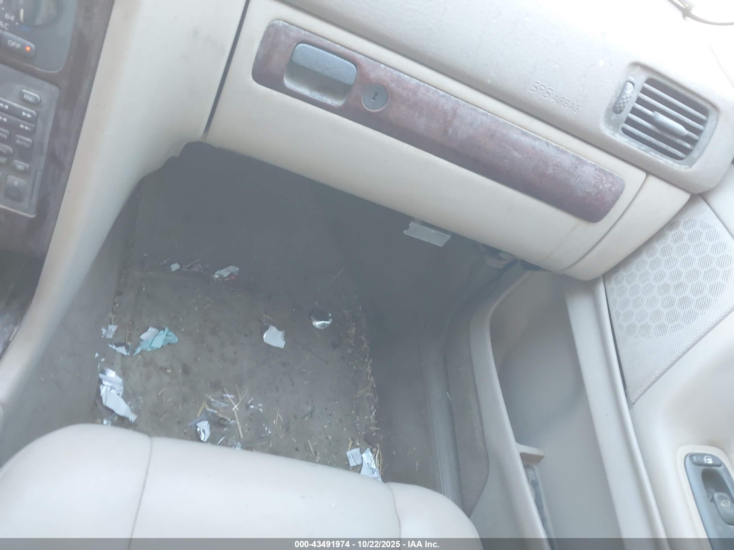 2000 Volvo V70 Se Серебряный vin: YV1LW61J8Y2732179