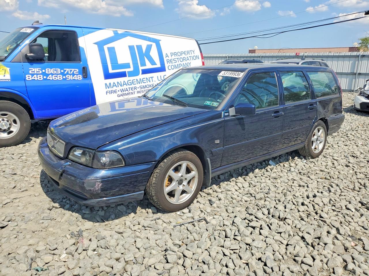 YV1LW61J9Y2700972