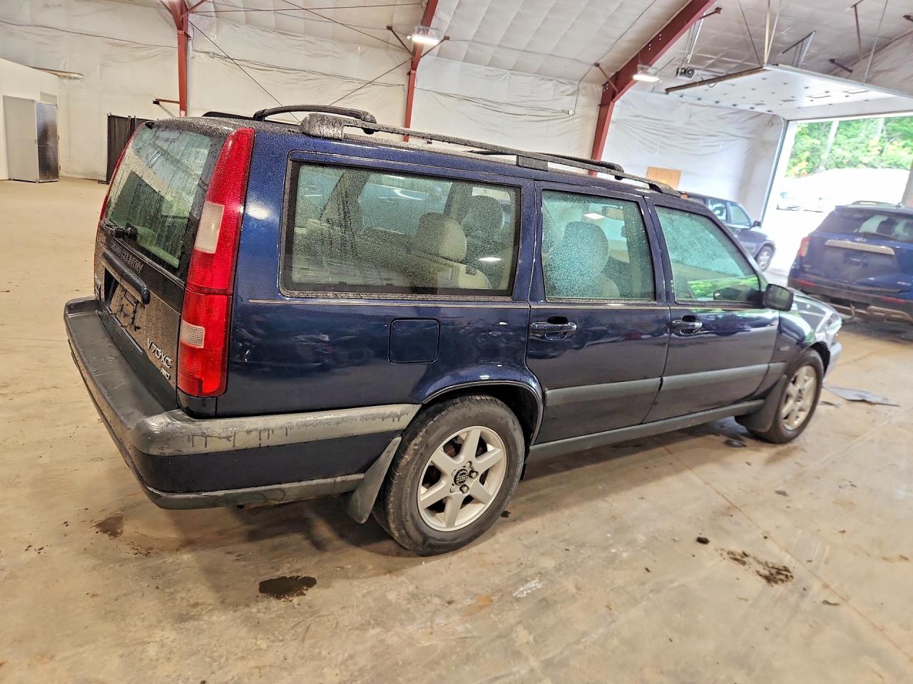 1998 Volvo V70 Xc Blue vin: YV1LZ5646W2494754