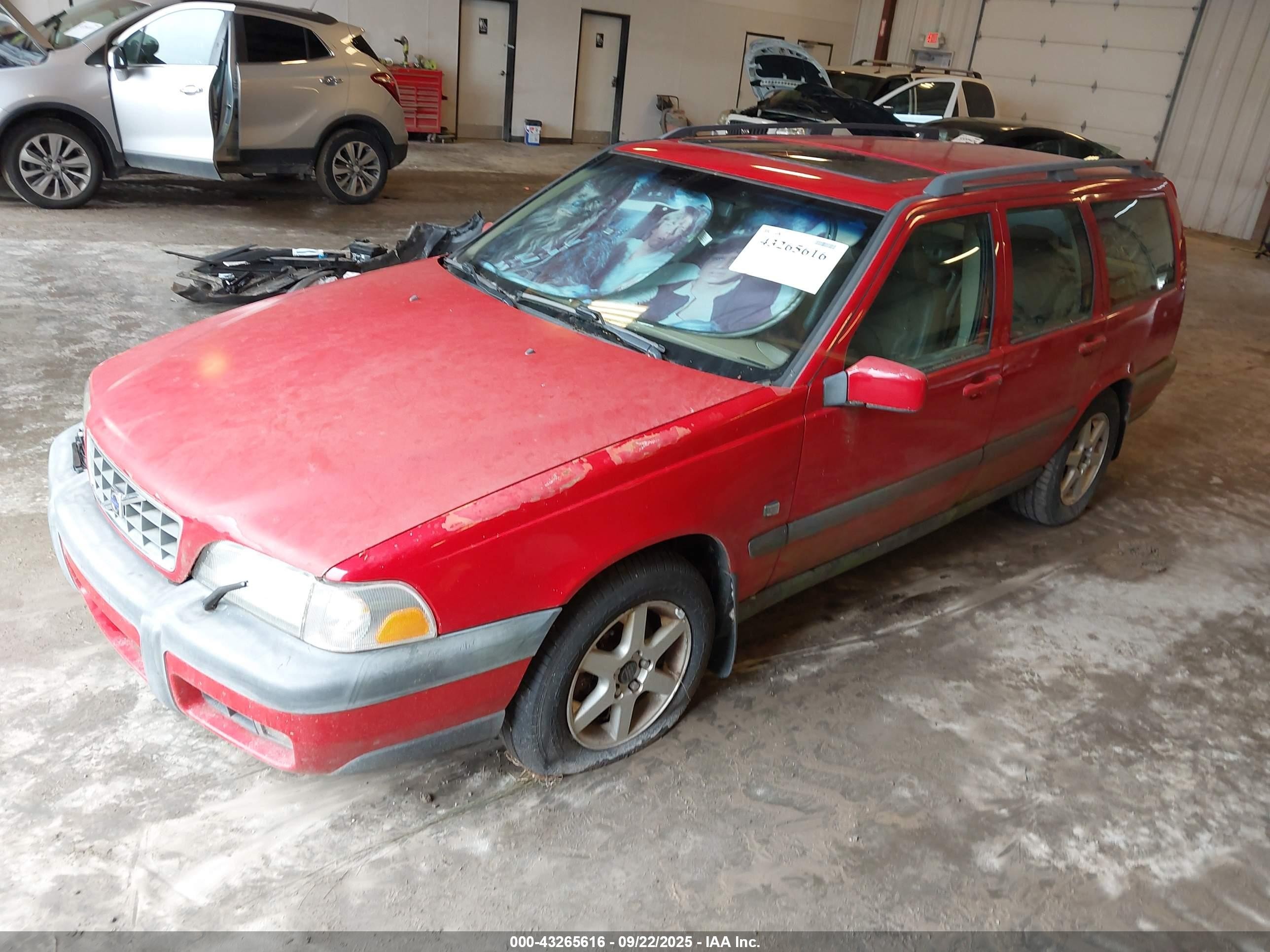 1999 Volvo V70 Xc Red vin: YV1LZ56D2X2625633