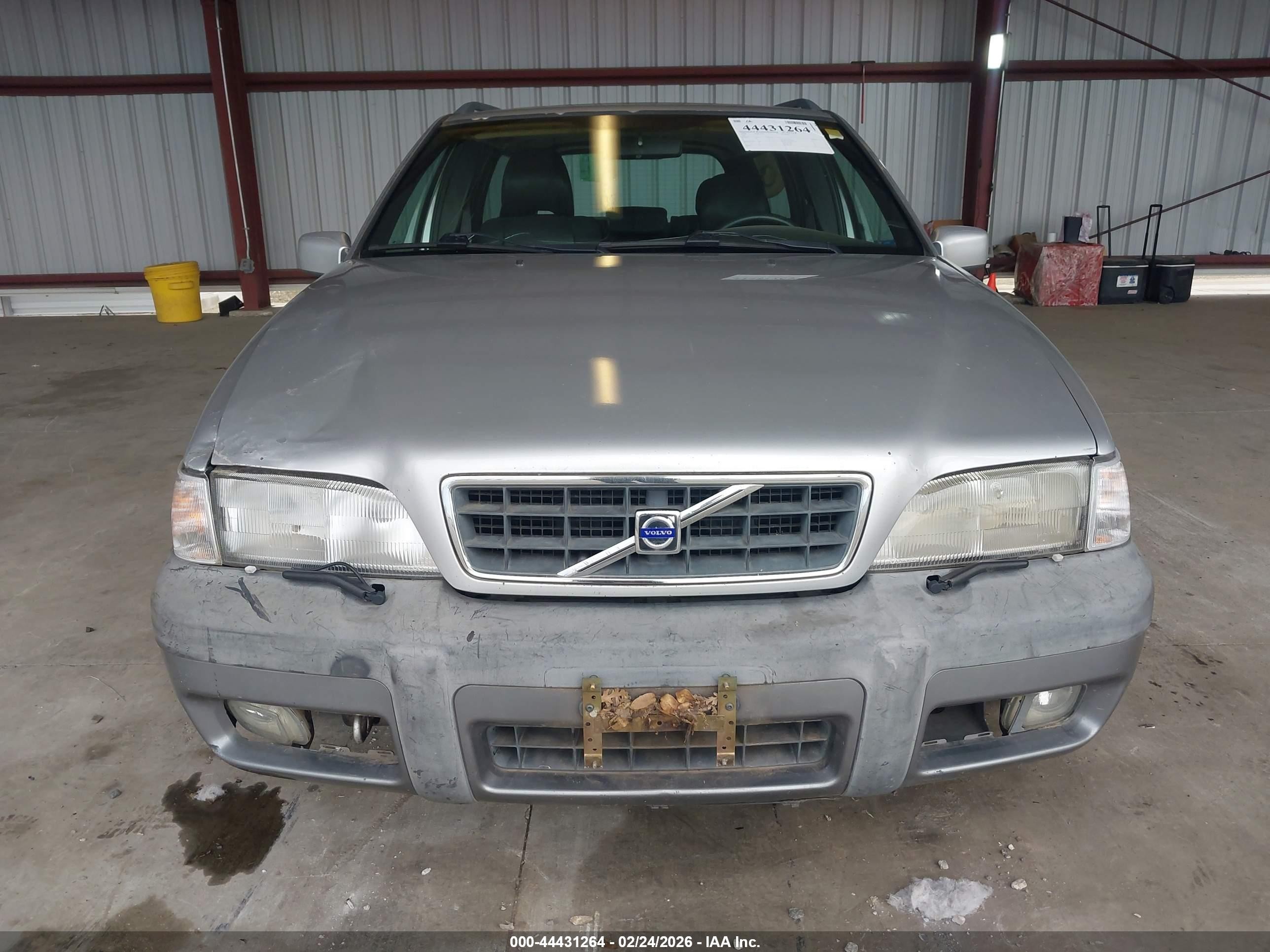 1999 Volvo V70 Xc Silver vin: YV1LZ56D3X2617721