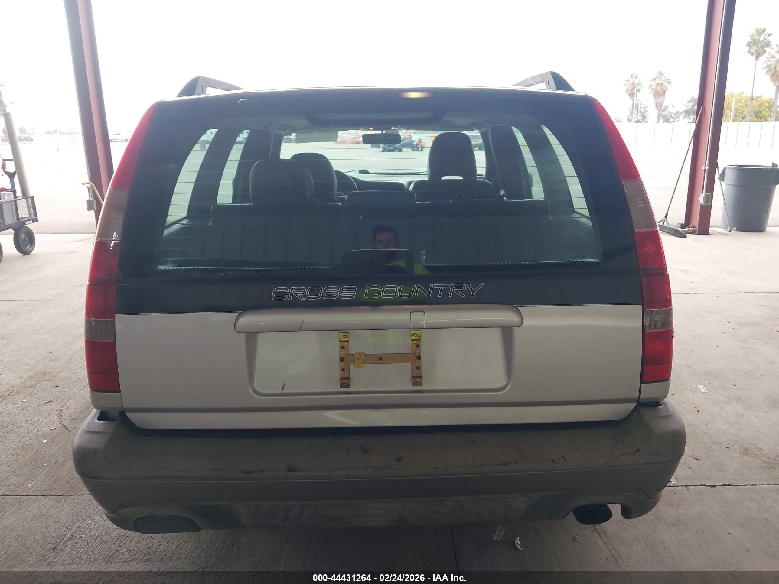 1999 Volvo V70 Xc Silver vin: YV1LZ56D3X2617721