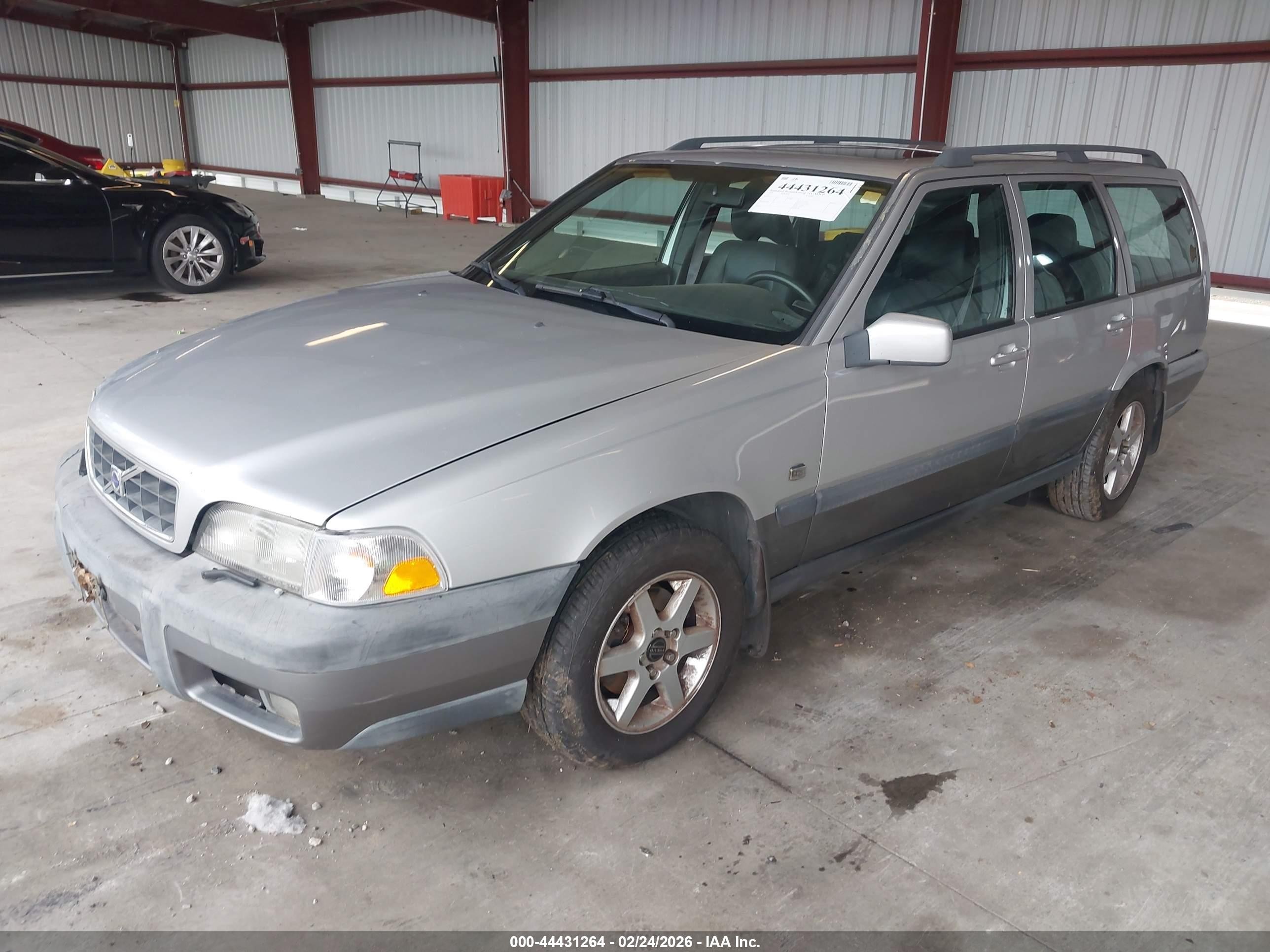 1999 Volvo V70 Xc Silver vin: YV1LZ56D3X2617721