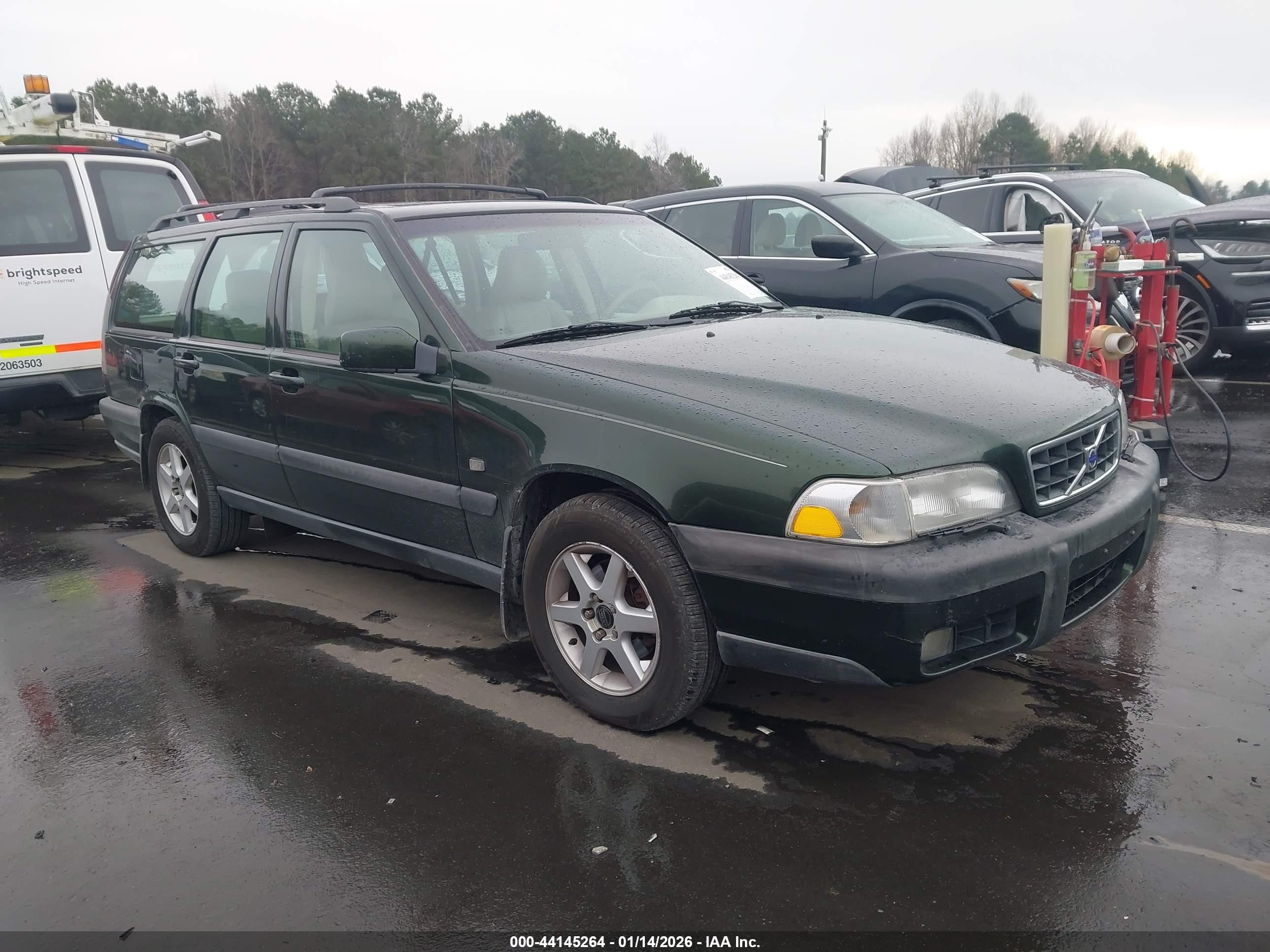 1999 Volvo V70 Xc Green vin: YV1LZ56D6X2622153