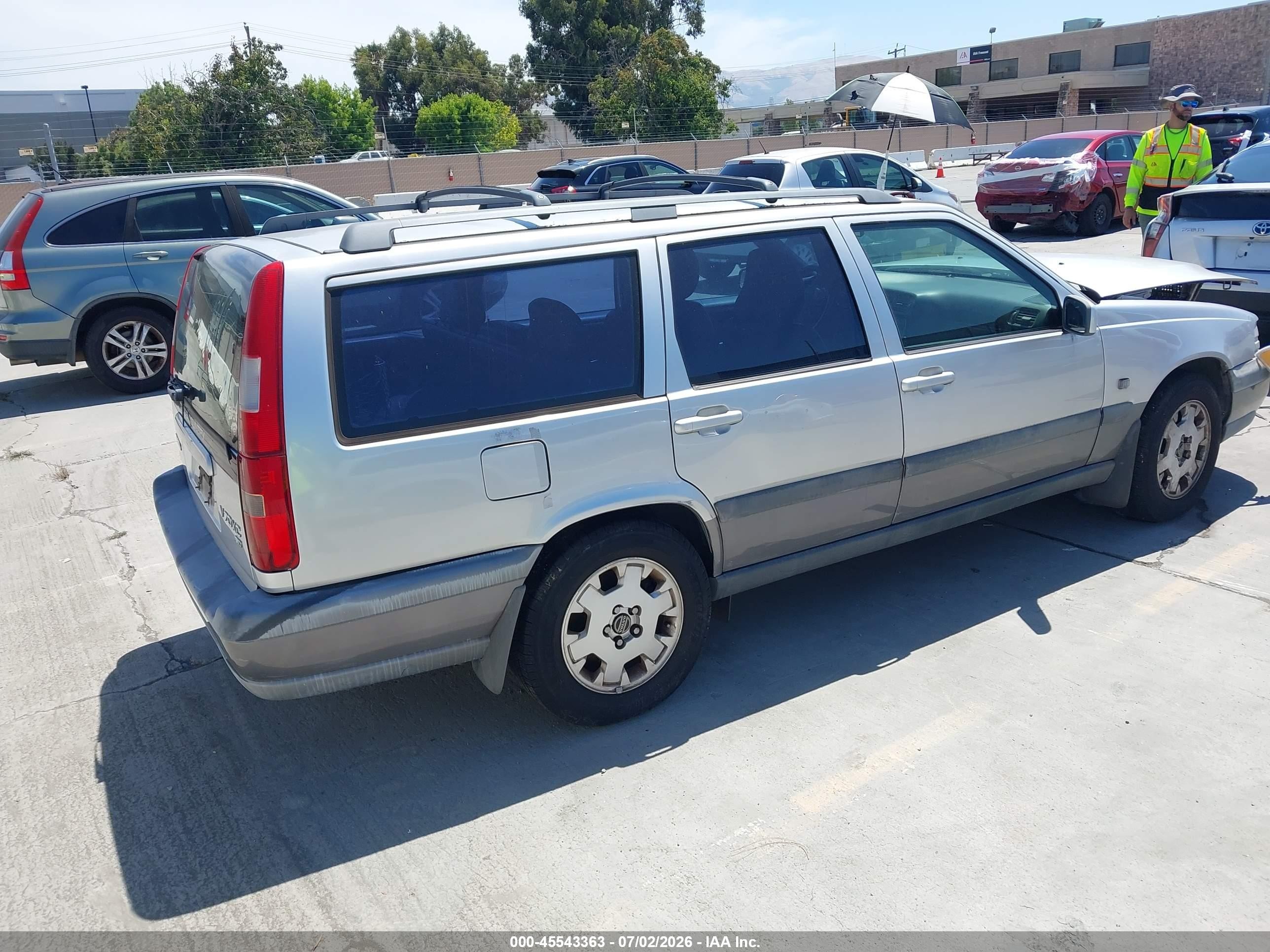 2000 Volvo V70 Xc/xc Se Silver vin: YV1LZ56D6Y2666350