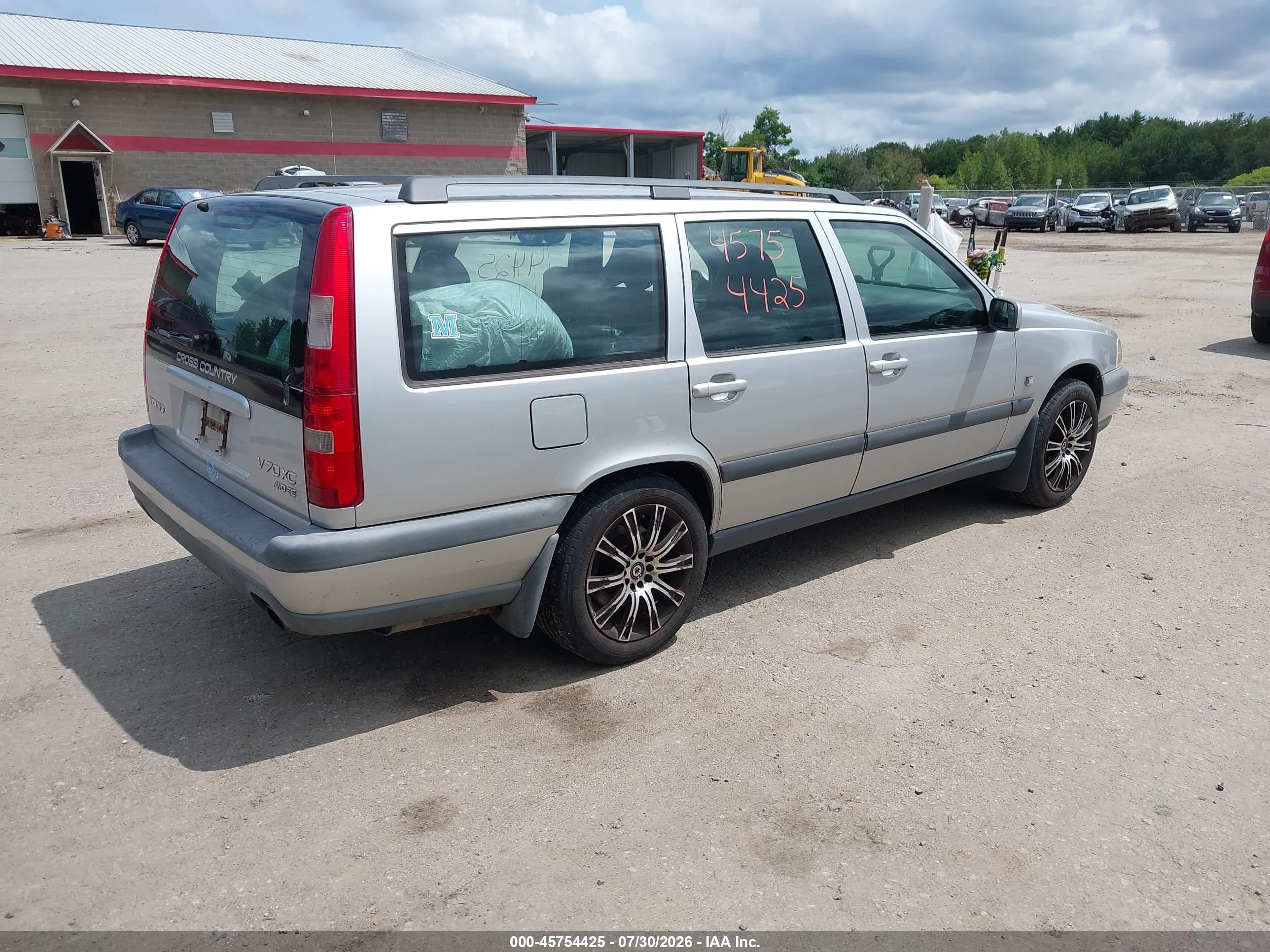 2000 Volvo V70 Xc/xc Se Silver vin: YV1LZ56D9Y2733247