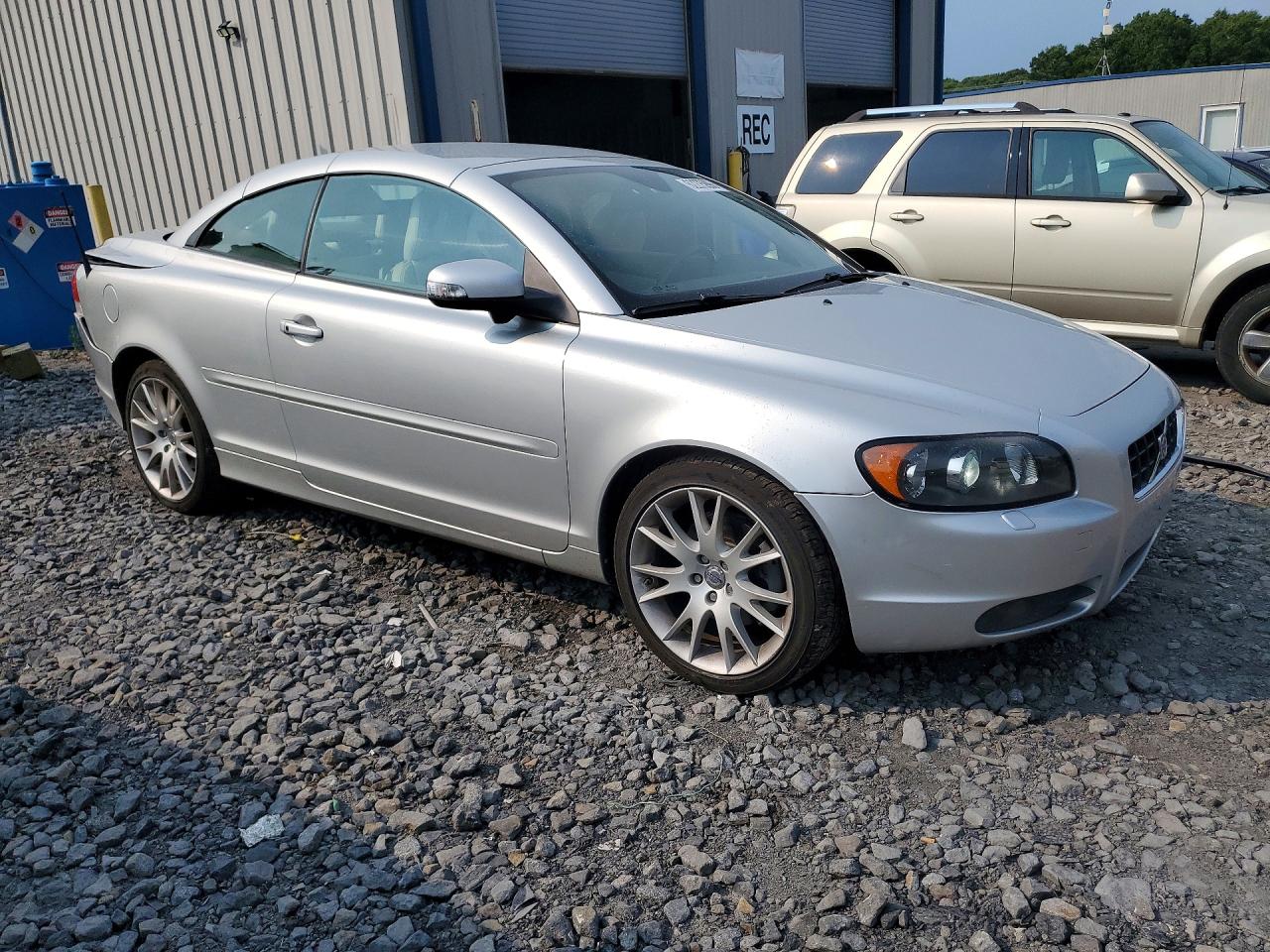 2008 Volvo C70 T5 Silver vin: YV1MC67208J044423