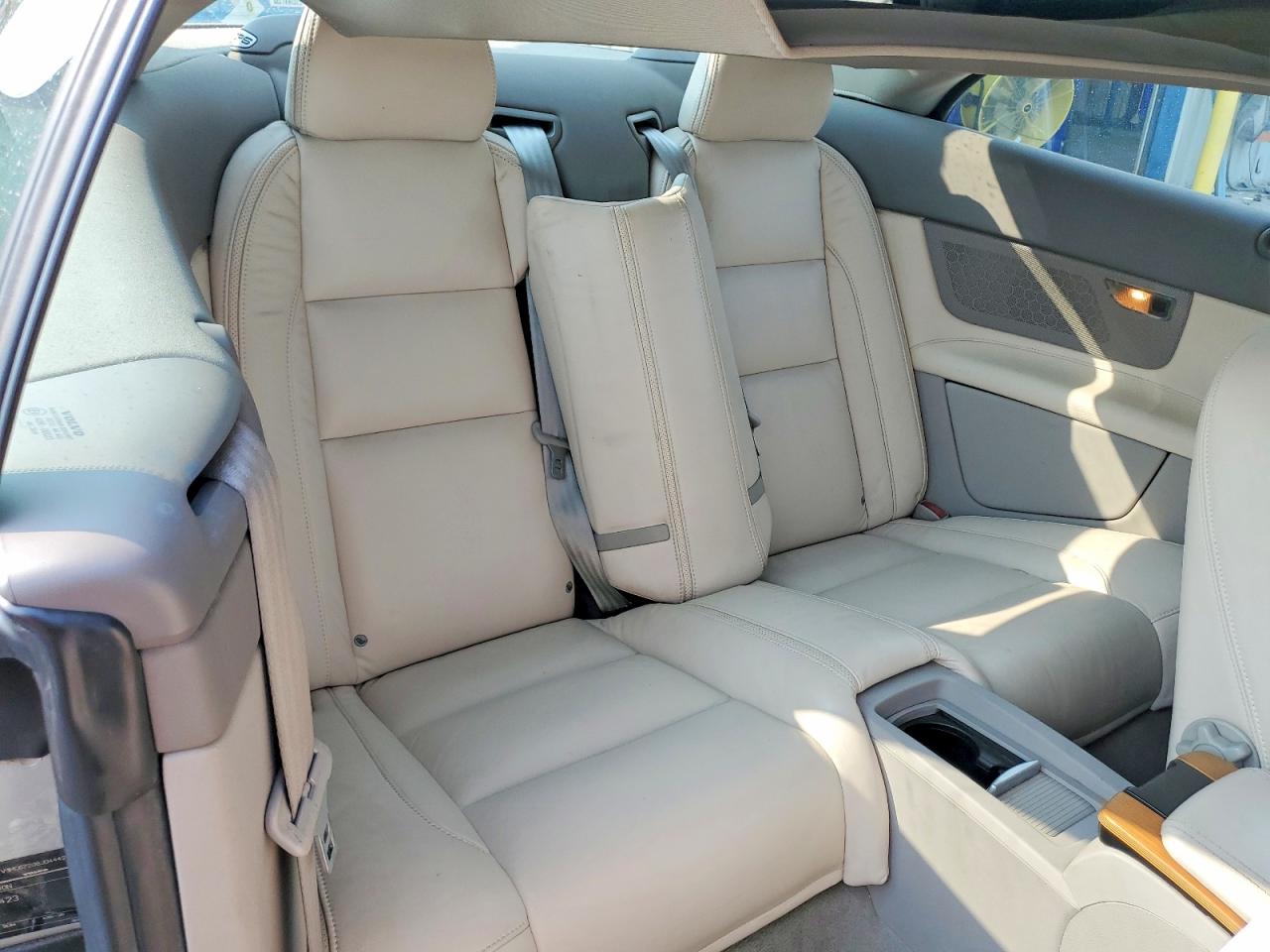 2008 Volvo C70 T5 Silver vin: YV1MC67208J044423