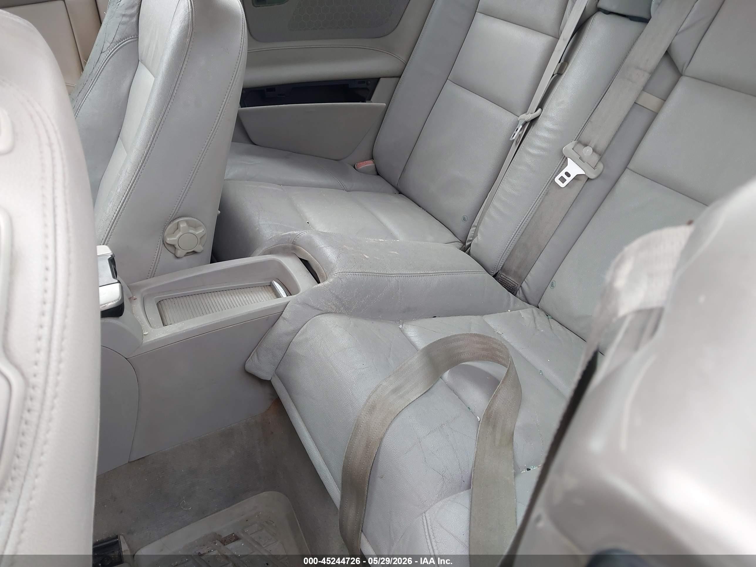 2008 Volvo C70 T5 Silver vin: YV1MC67208J052957