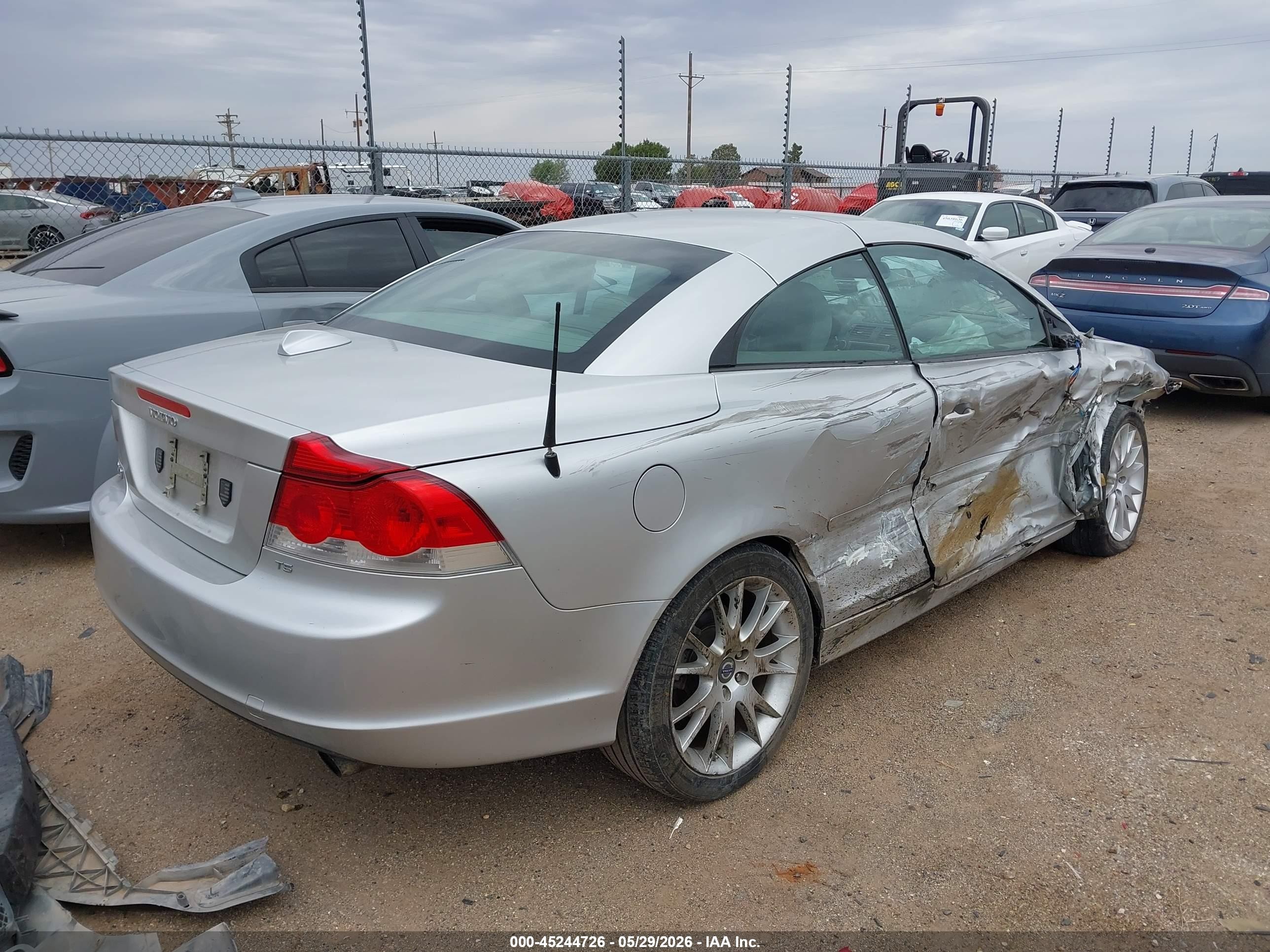 2008 Volvo C70 T5 Silver vin: YV1MC67208J052957