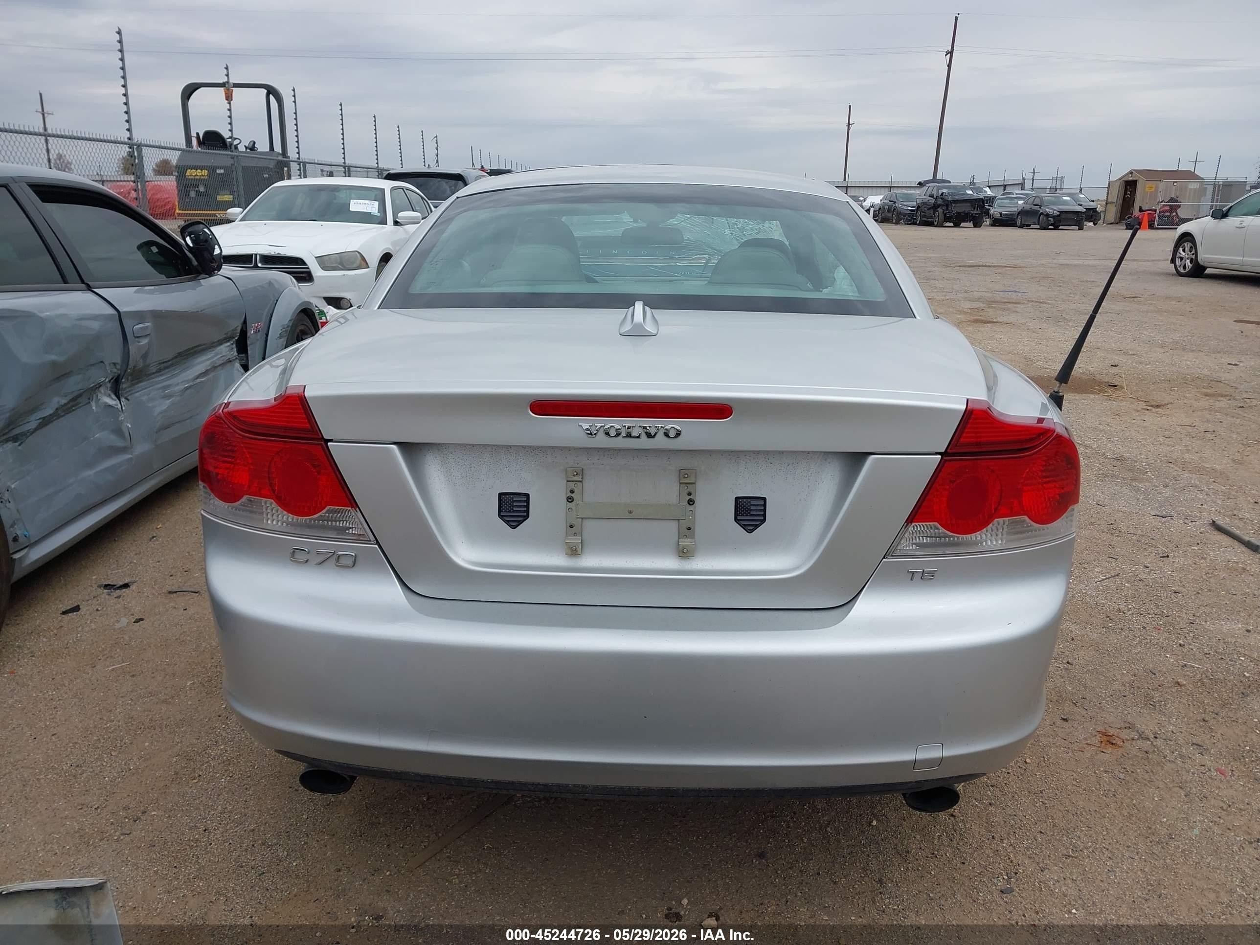 2008 Volvo C70 T5 Silver vin: YV1MC67208J052957