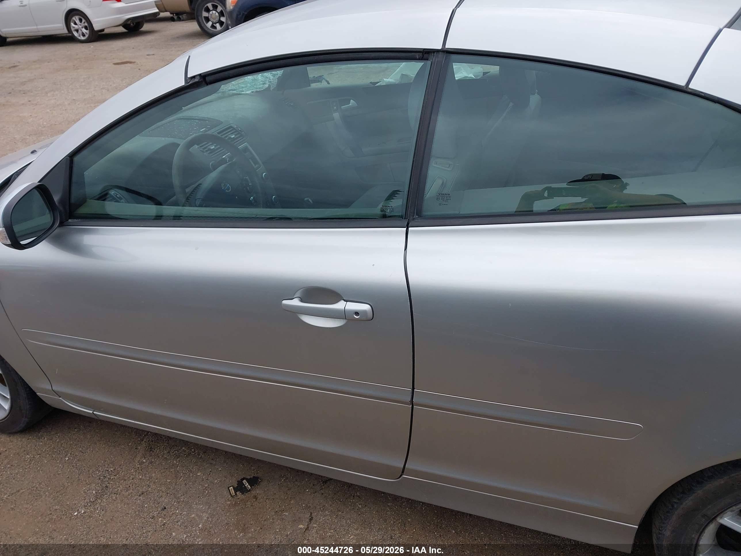 2008 Volvo C70 T5 Silver vin: YV1MC67208J052957