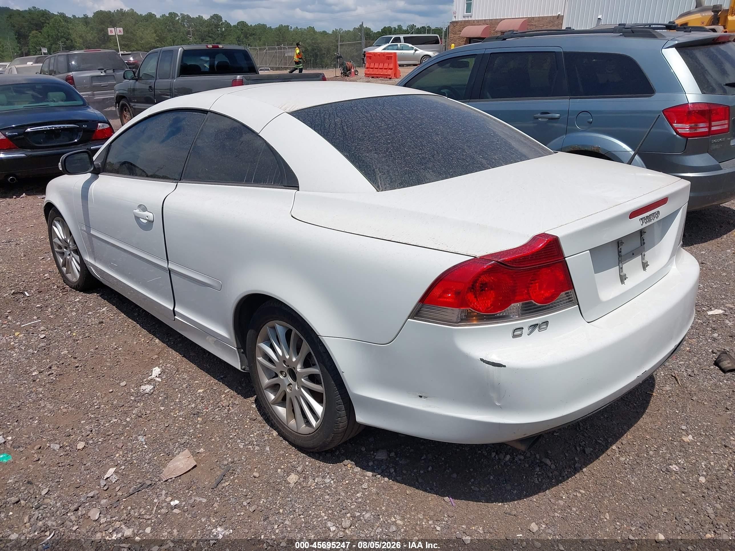 2008 Volvo C70 T5 M White vin: YV1MC67208J058483