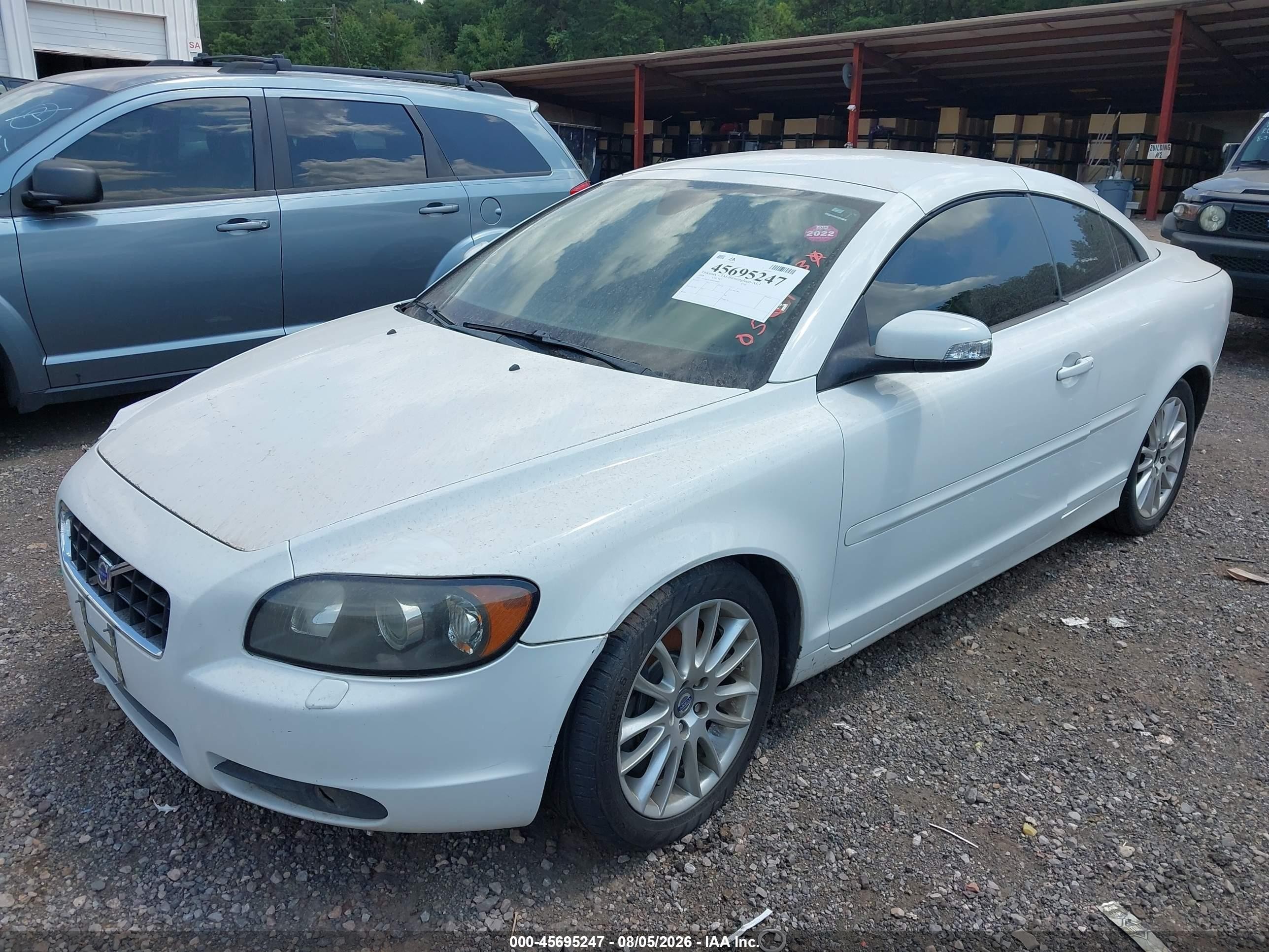 2008 Volvo C70 T5 M White vin: YV1MC67208J058483