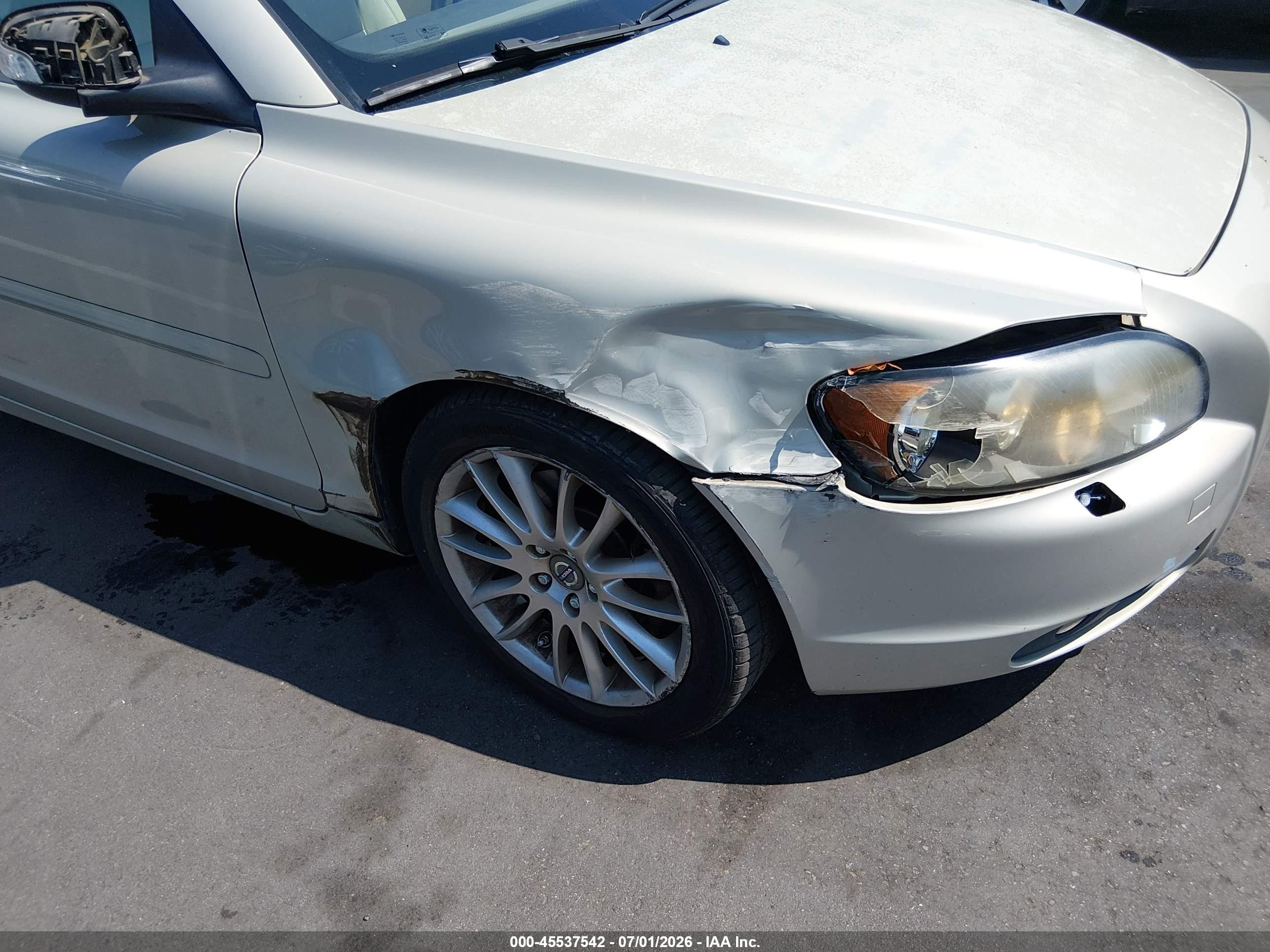 2008 Volvo C70 T5 M Tan vin: YV1MC67218J046410