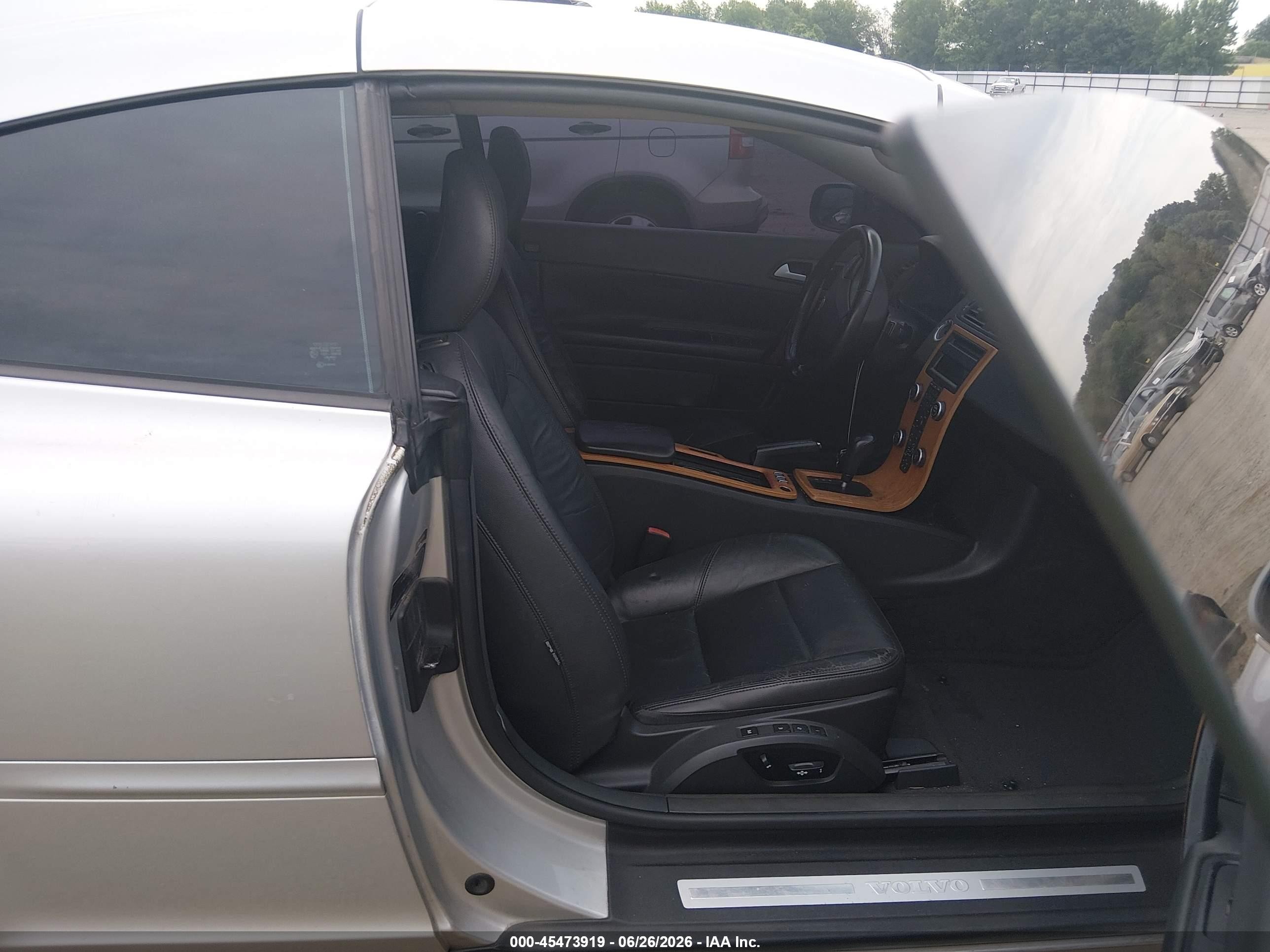2008 Volvo C70 T5 M Silver vin: YV1MC67238J052791