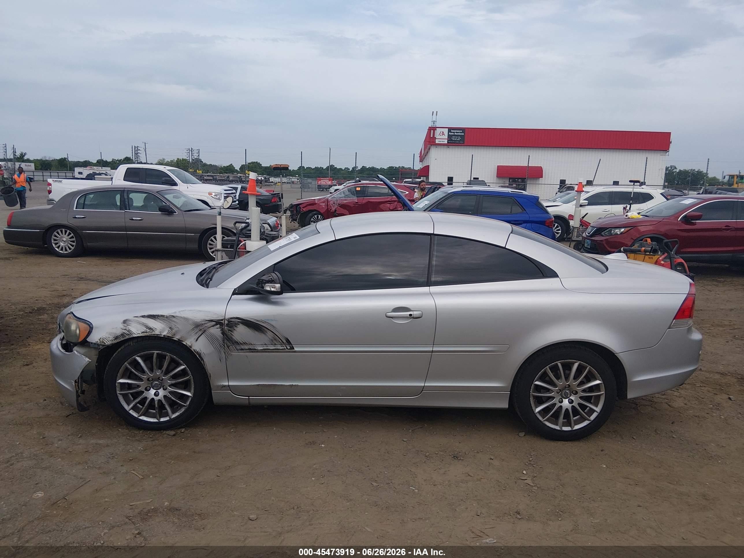2008 Volvo C70 T5 M Silver vin: YV1MC67238J052791