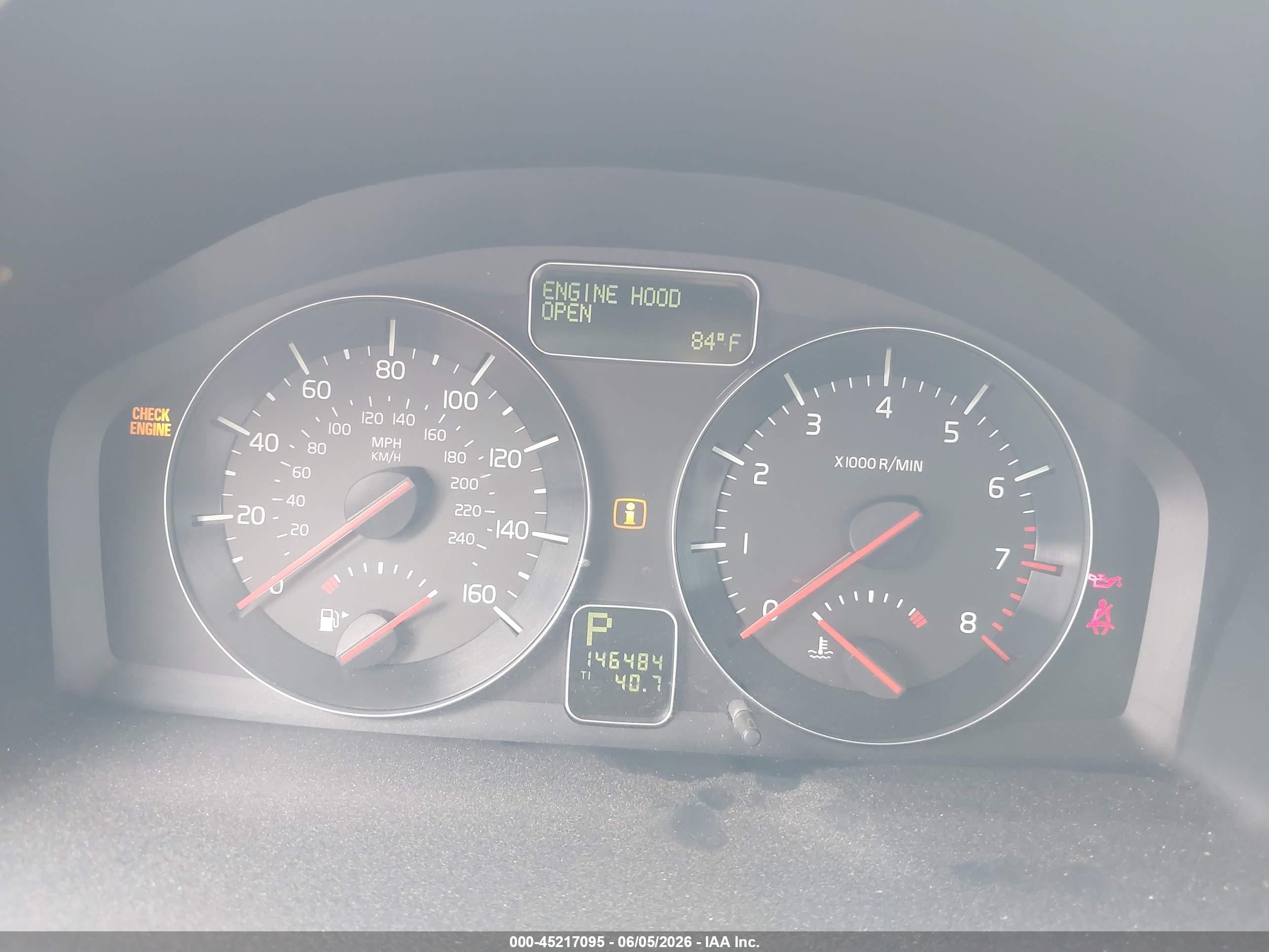 2008 Volvo C70 T5 Silver vin: YV1MC67248J052640