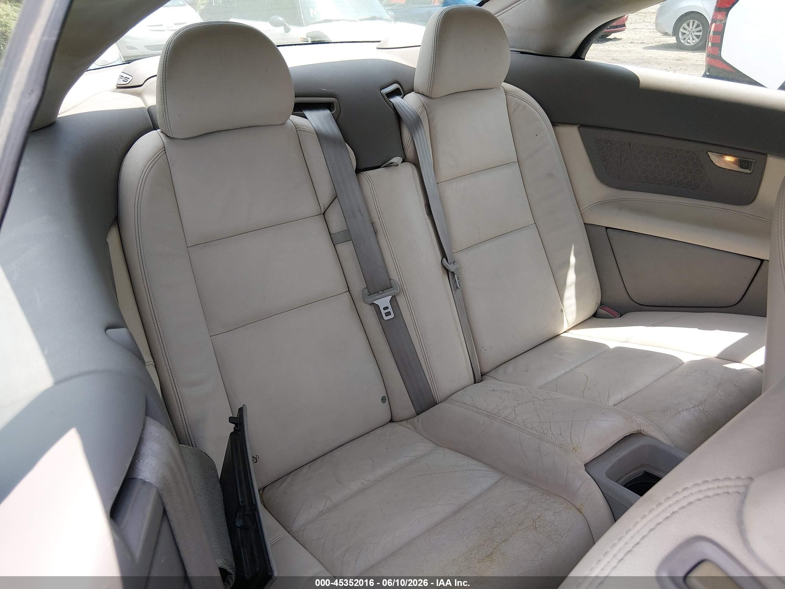 2008 Volvo C70 T5 M Gold vin: YV1MC67248J055120