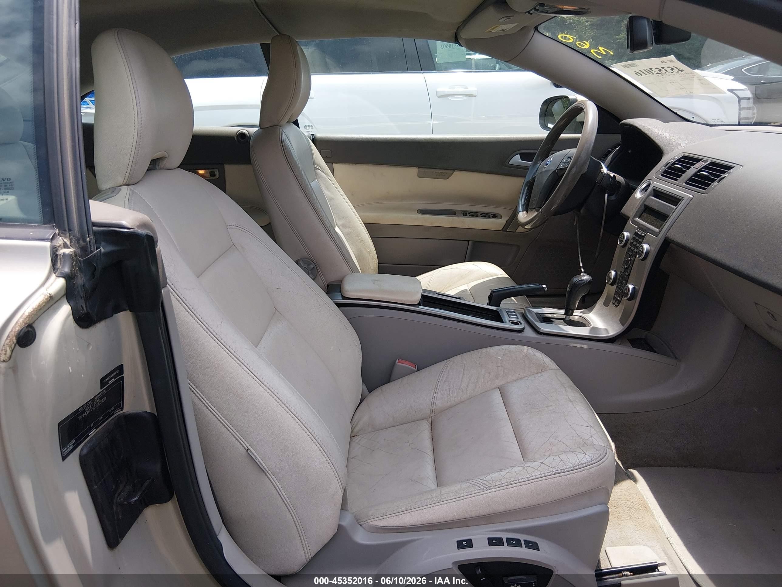2008 Volvo C70 T5 M Gold vin: YV1MC67248J055120