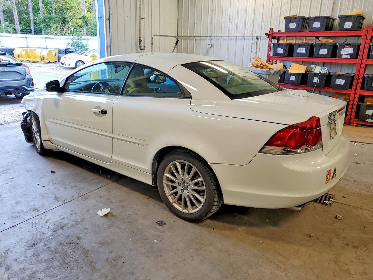 2008 Volvo C70 T5 White vin: YV1MC67258J049505