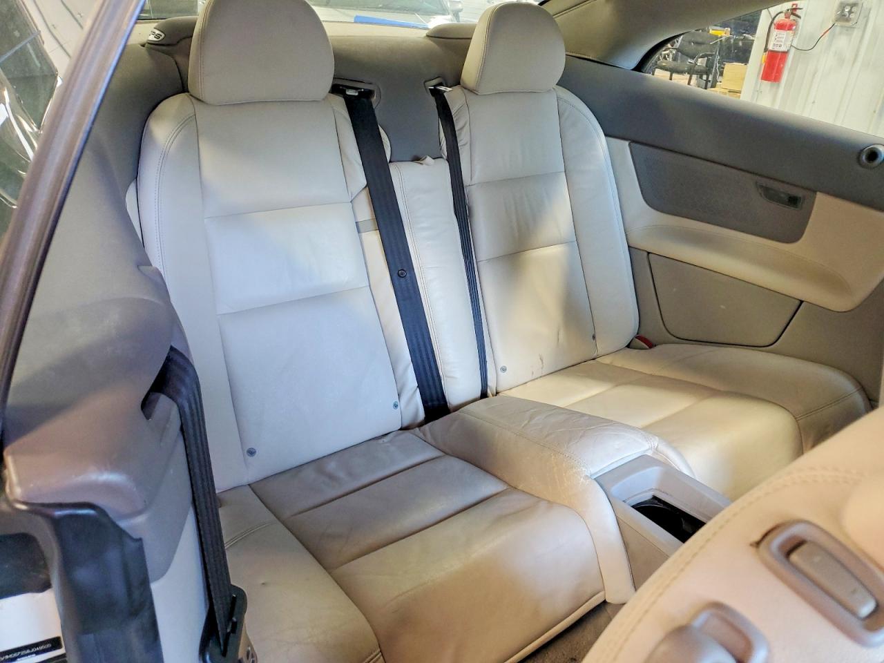 2008 Volvo C70 T5 White vin: YV1MC67258J049505