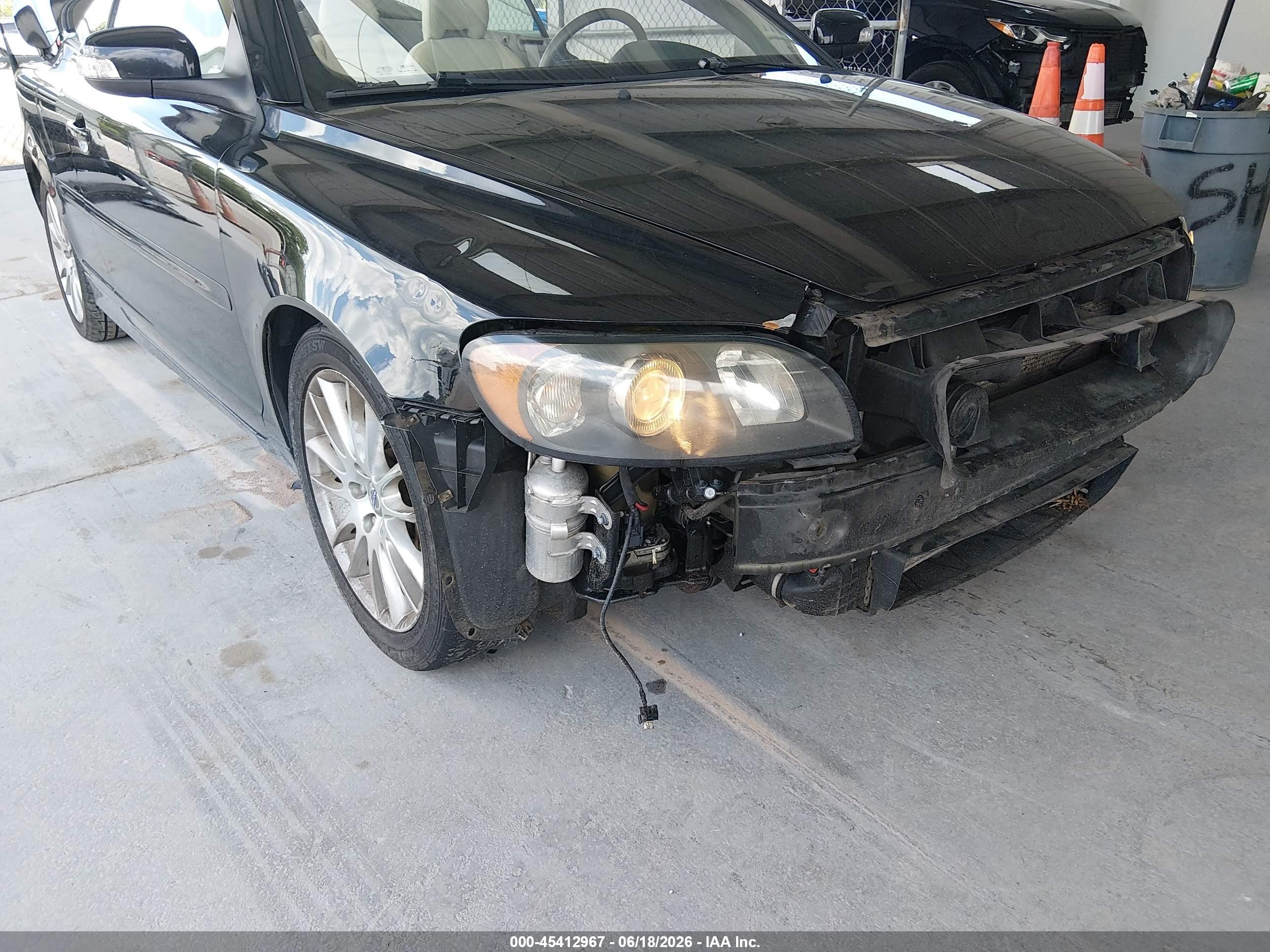 2009 Volvo C70 T5 Black vin: YV1MC67269J072695