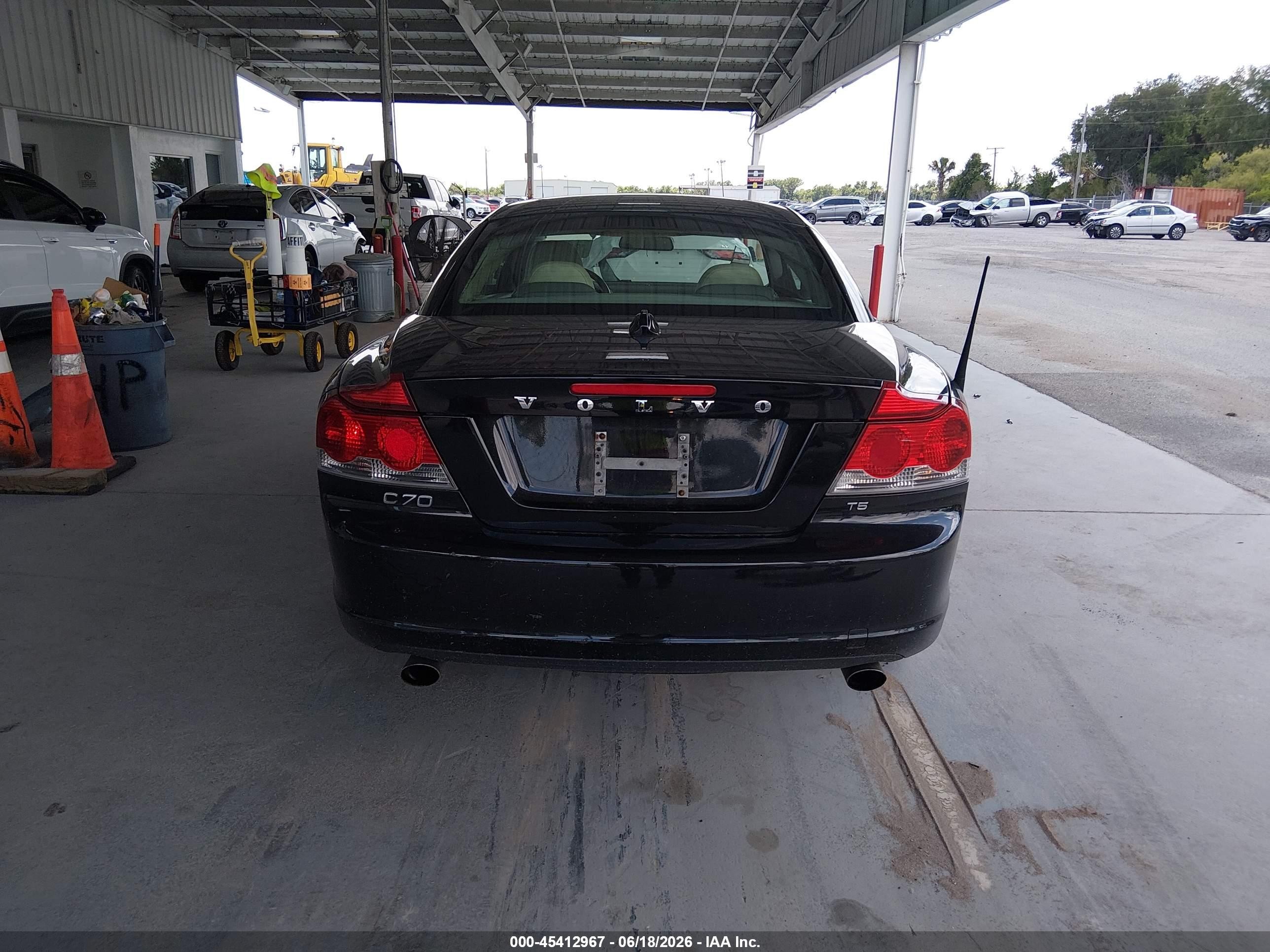2009 Volvo C70 T5 Black vin: YV1MC67269J072695