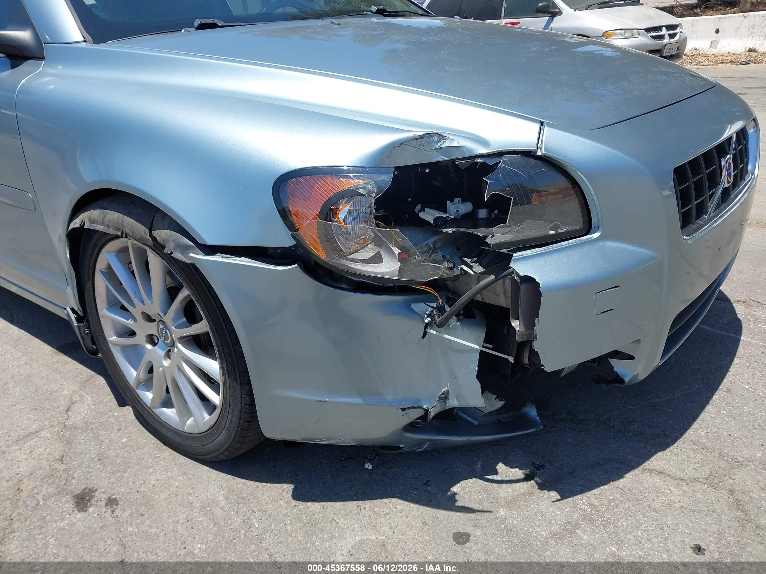 2009 Volvo C70 T5 Silver vin: YV1MC67279J072642