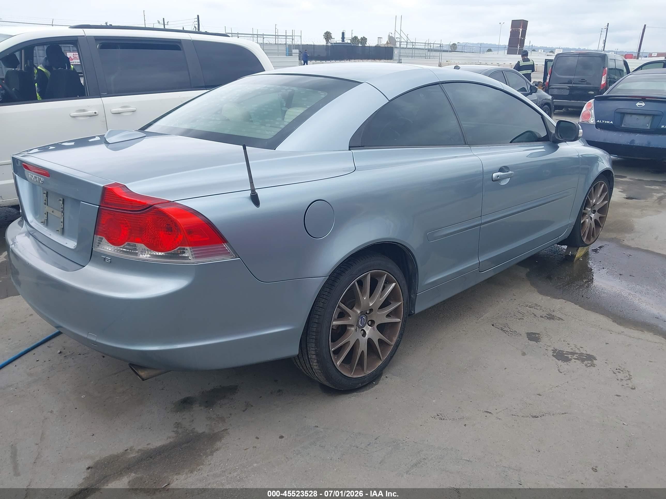 2008 Volvo C70 T5 M Blue vin: YV1MC67288J042483